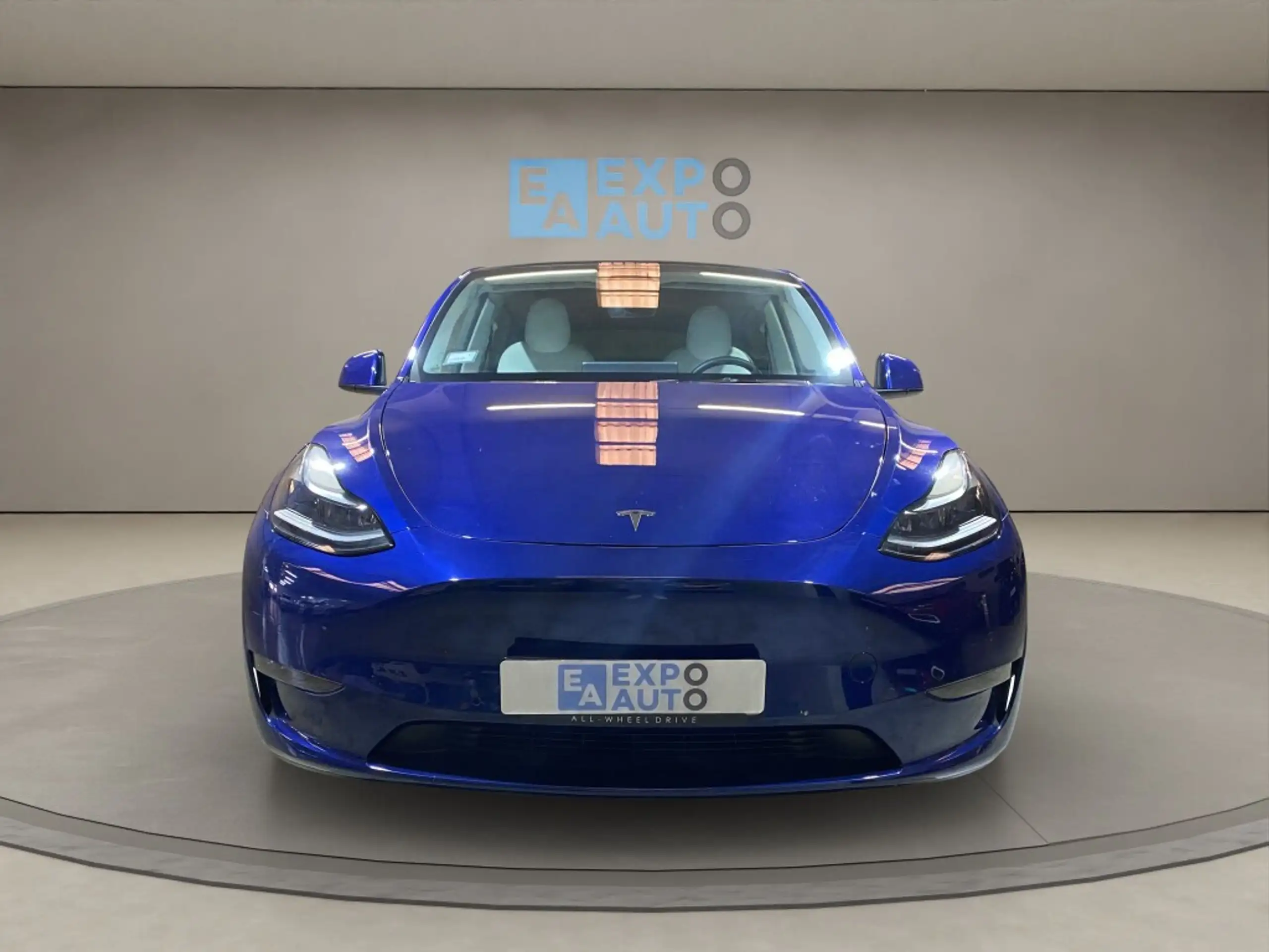 Tesla - Model Y