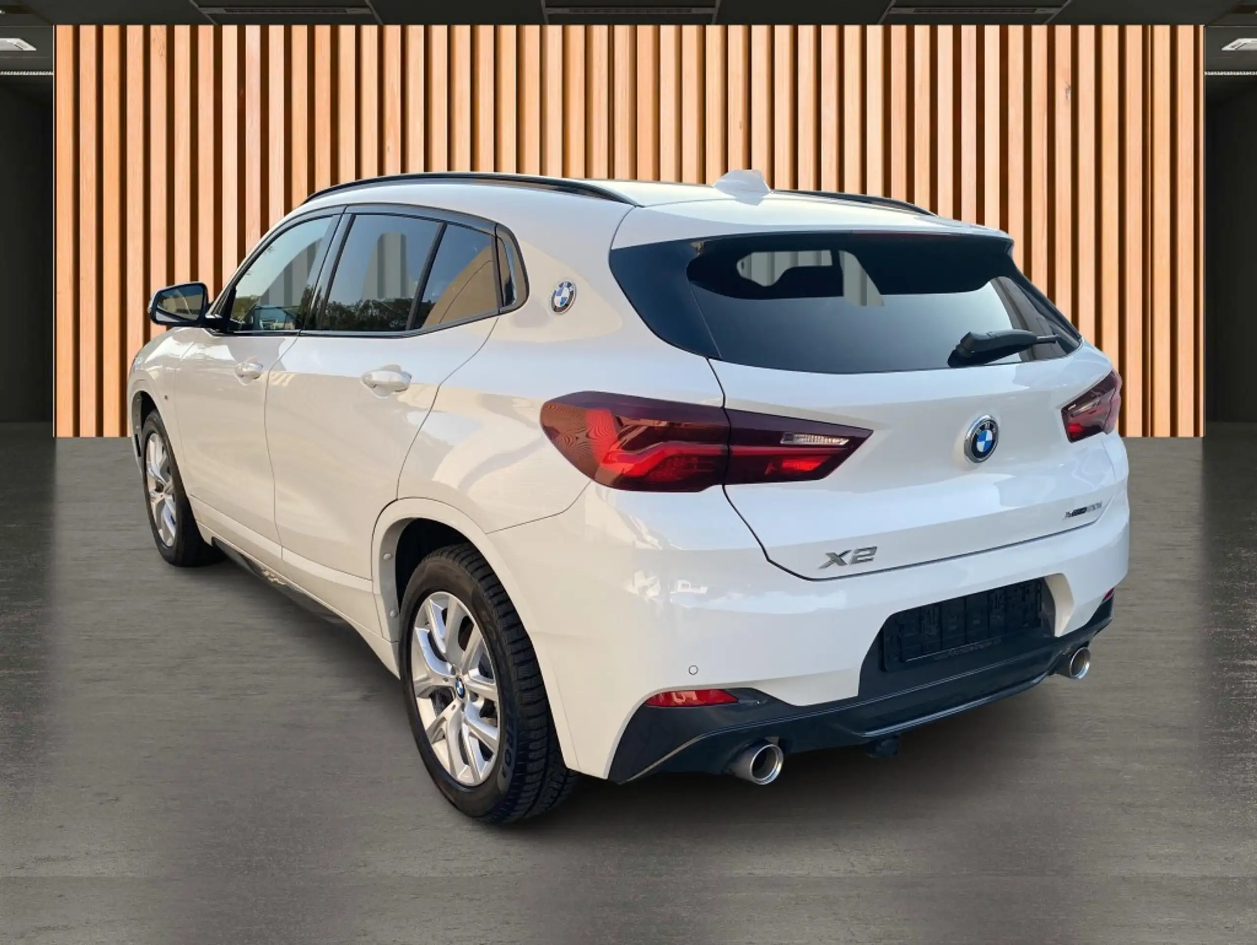 BMW - X2