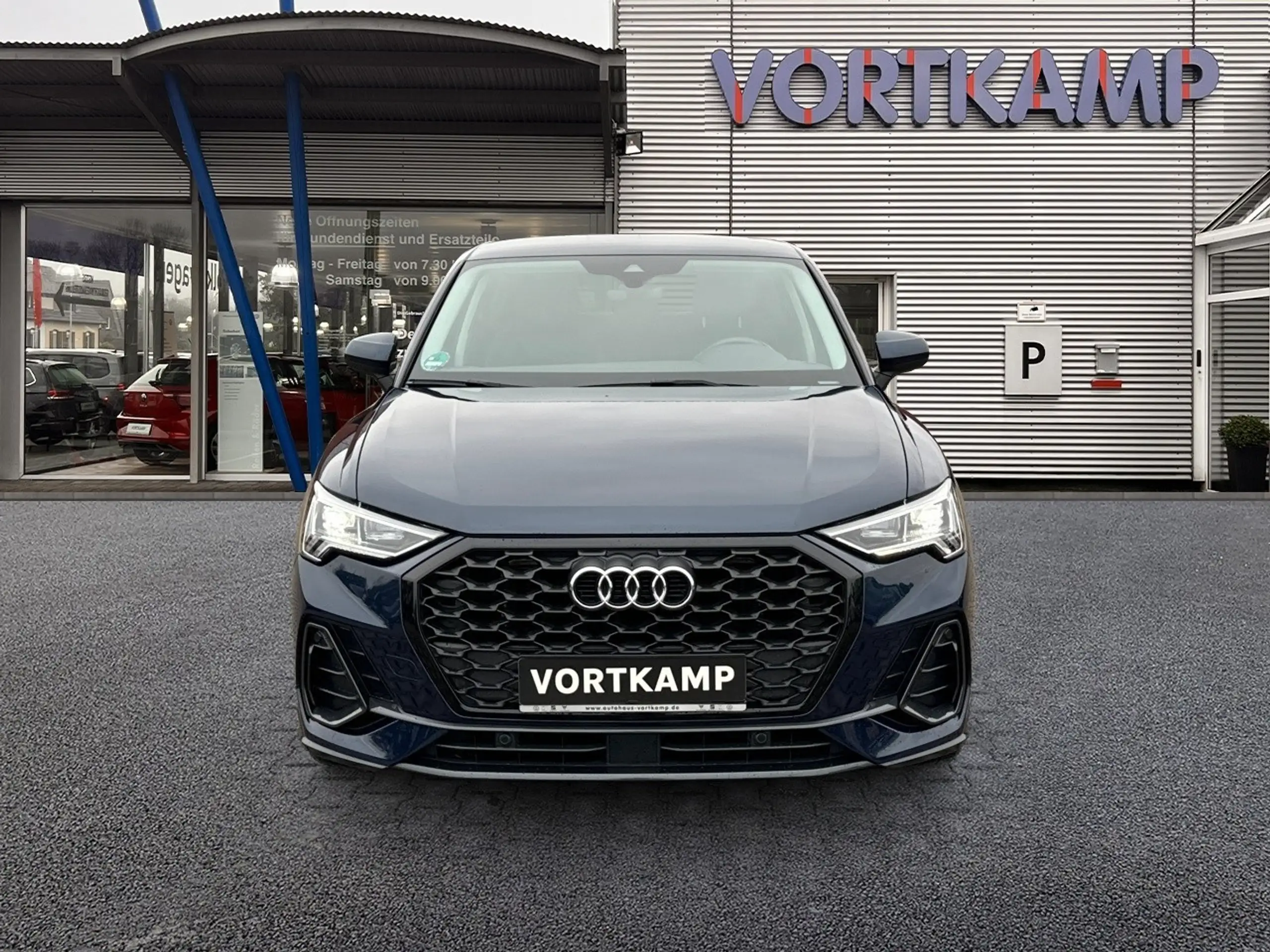 Audi - Q3