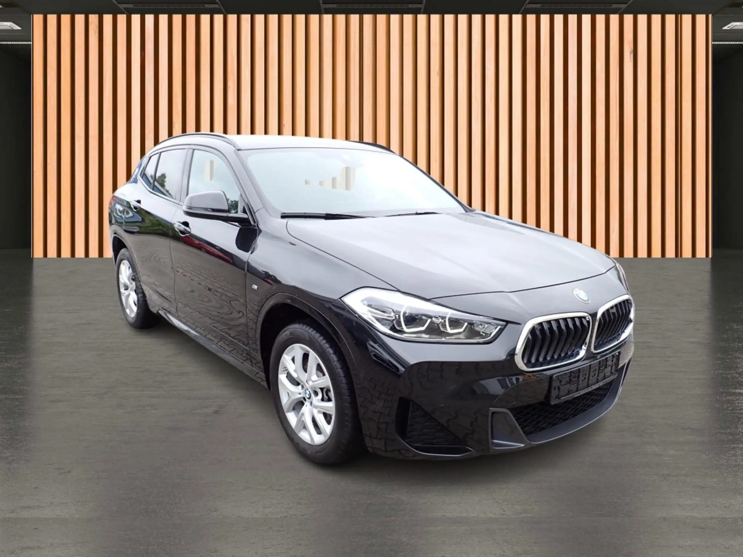 BMW - X2