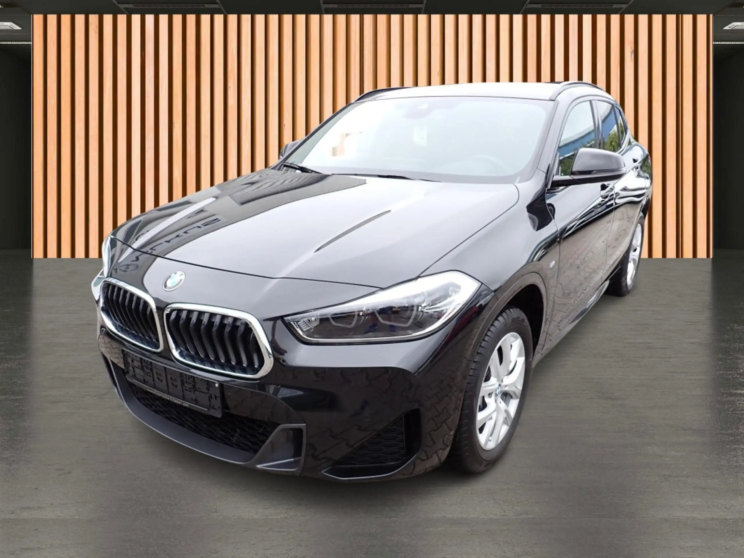 BMW - X2