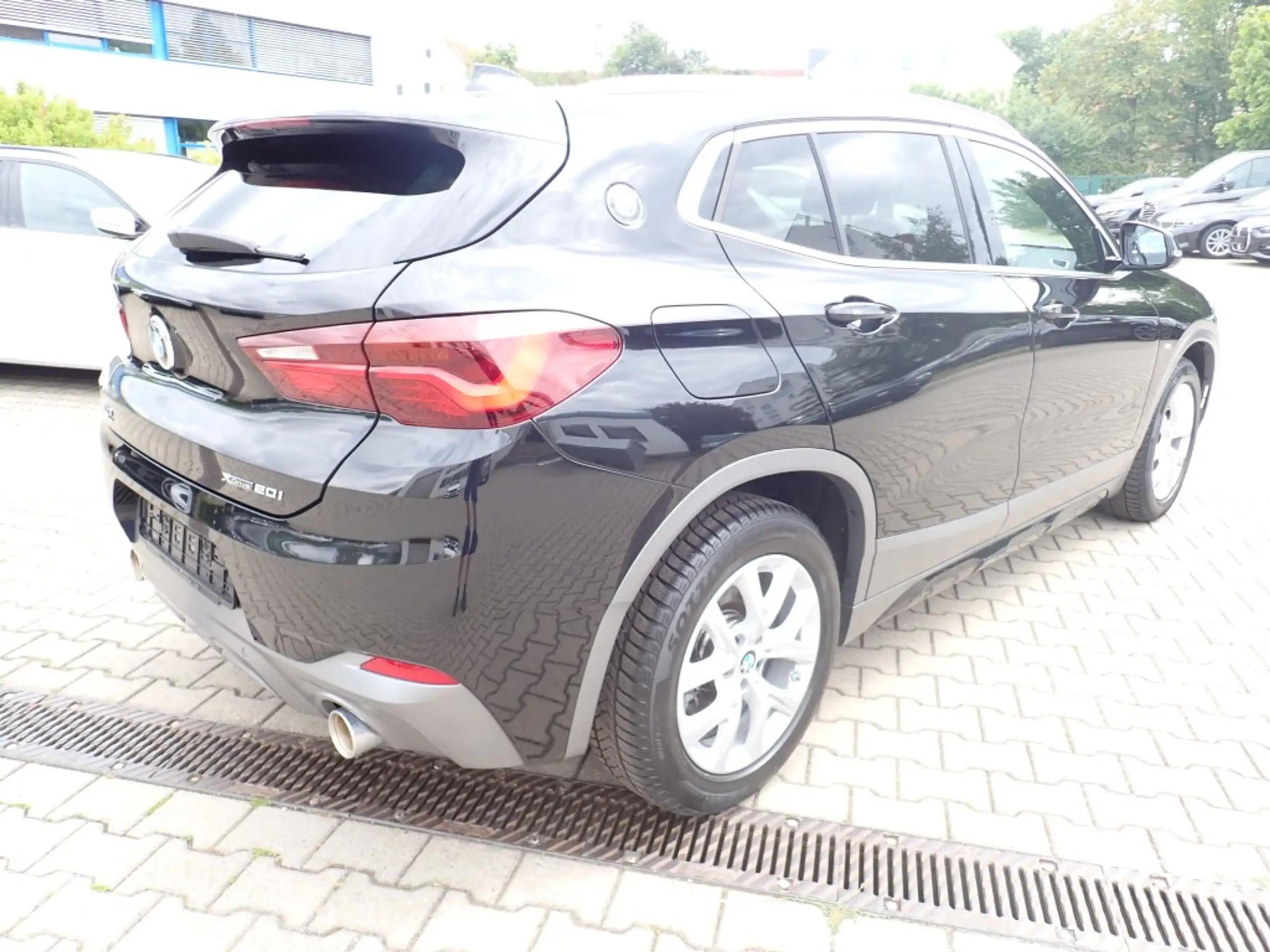 BMW - X2