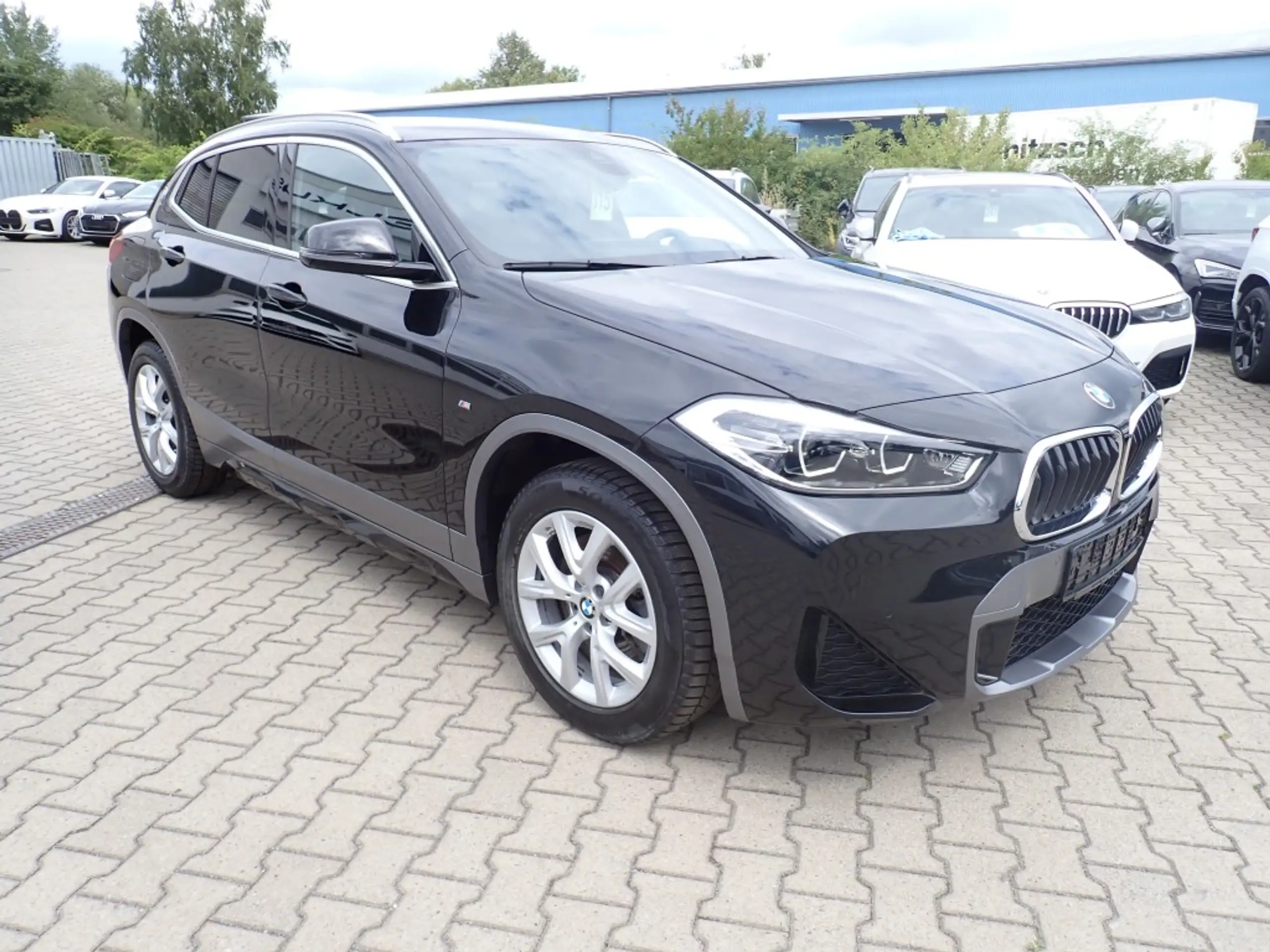 BMW - X2