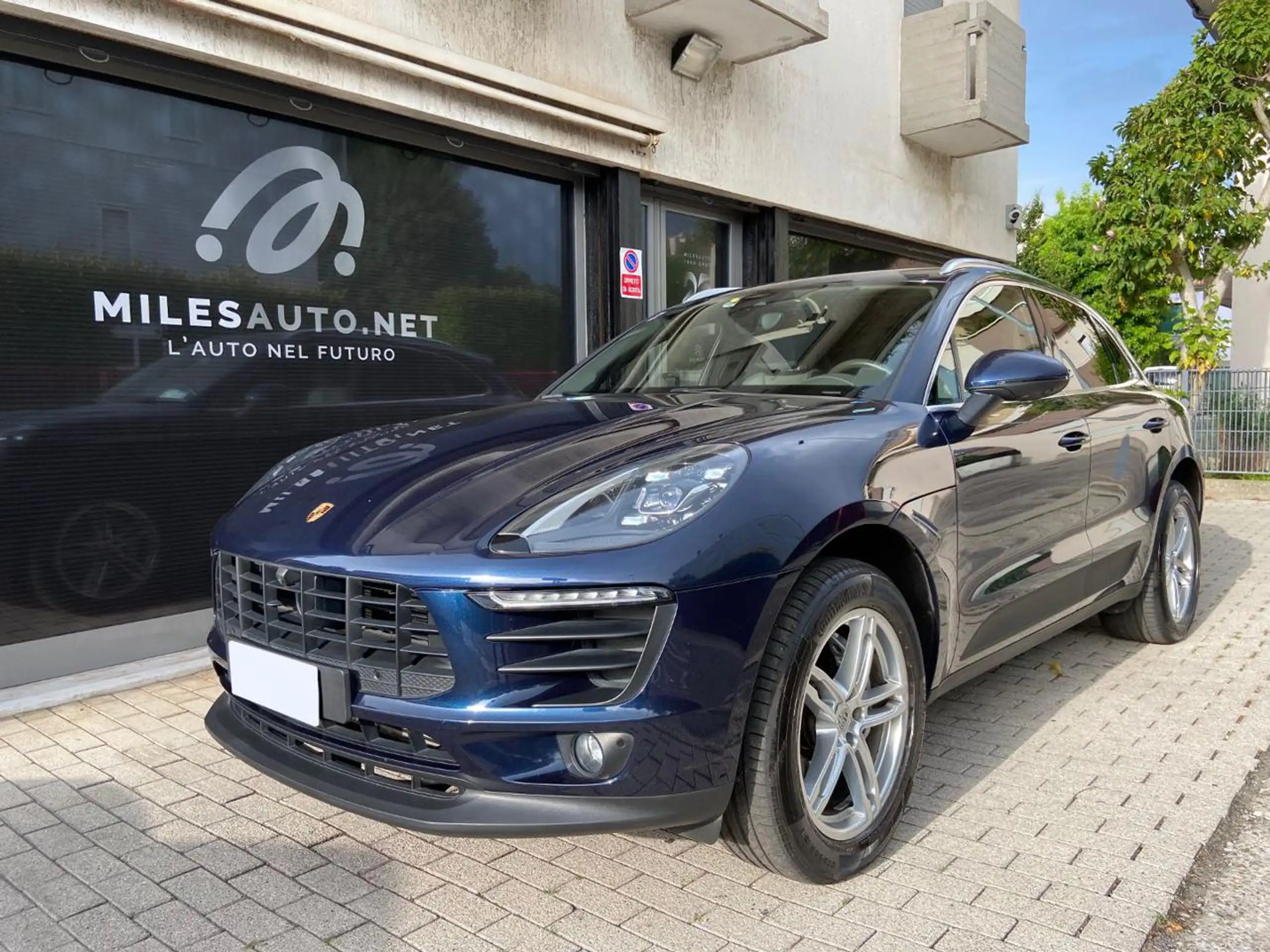 Porsche - Macan