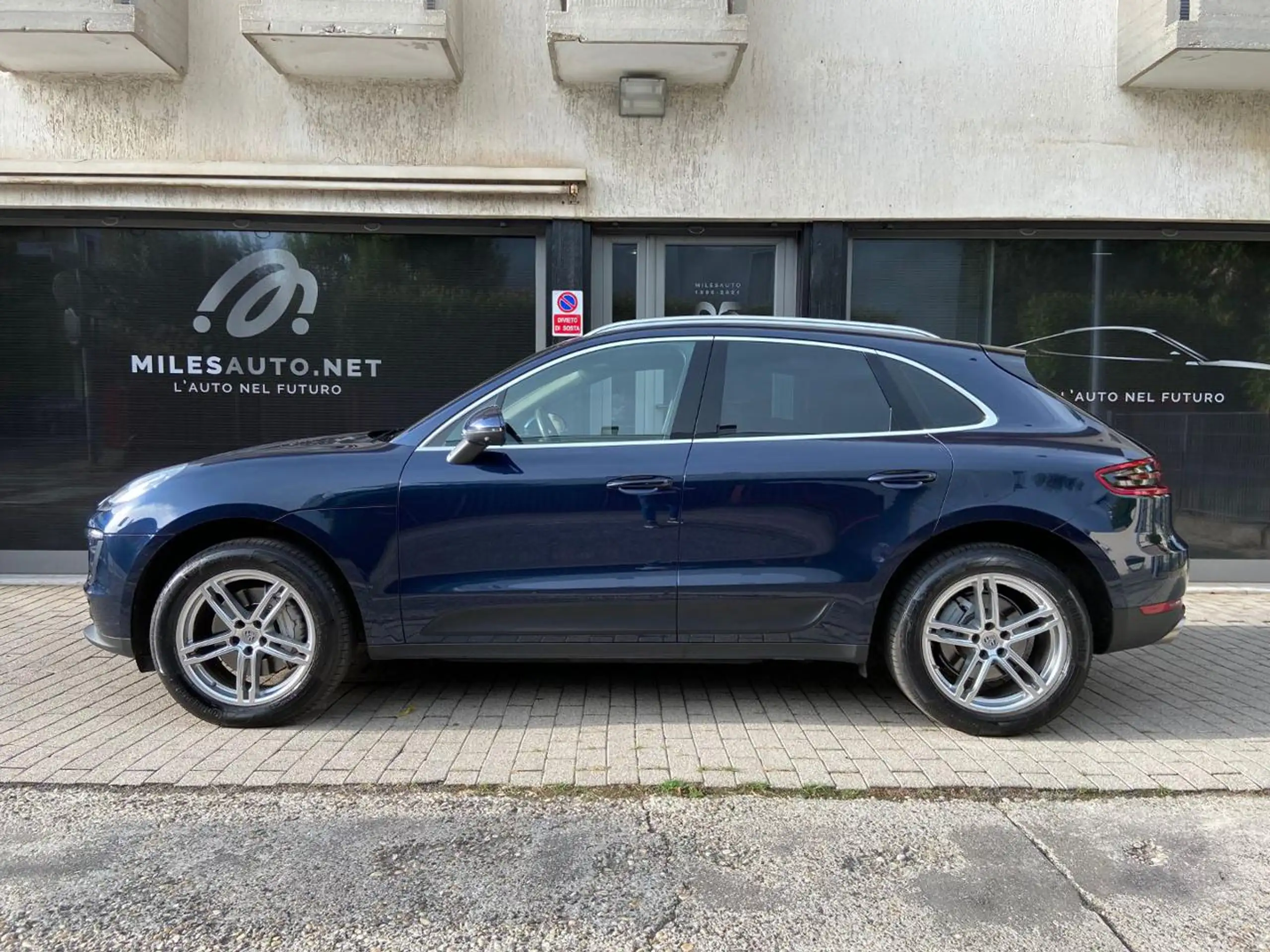 Porsche - Macan