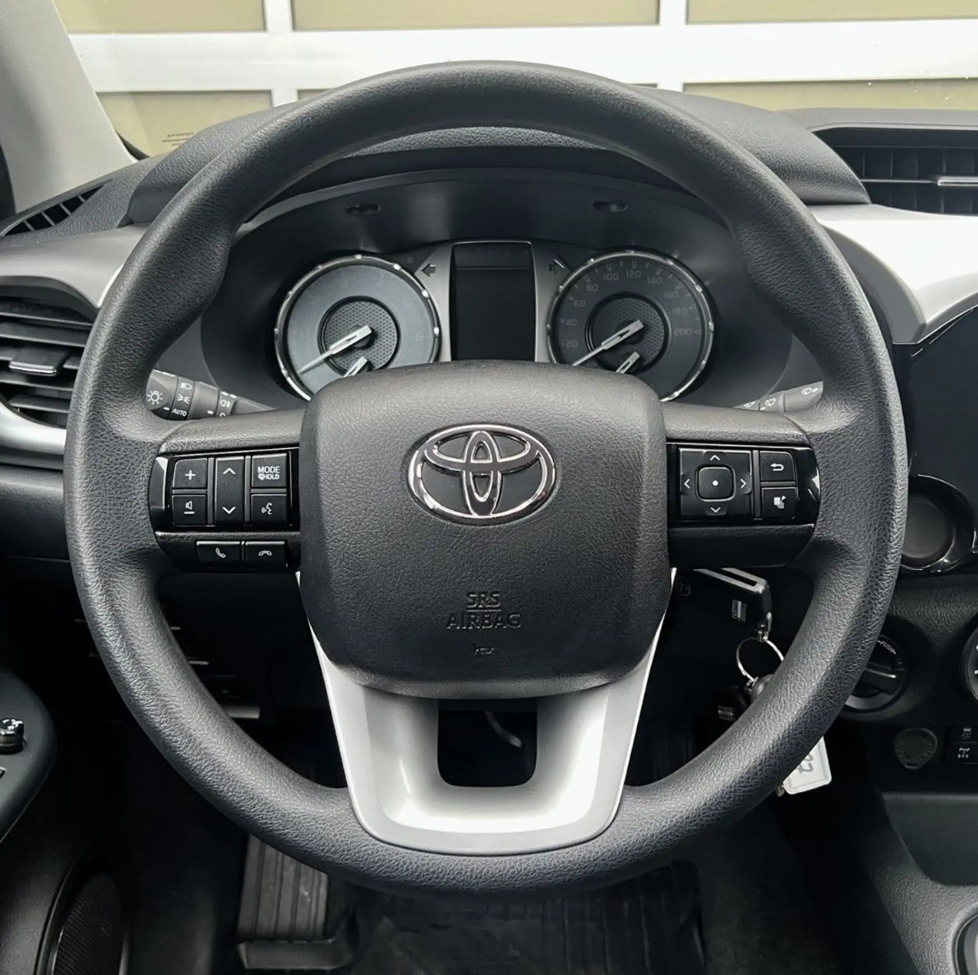 Toyota - Hilux