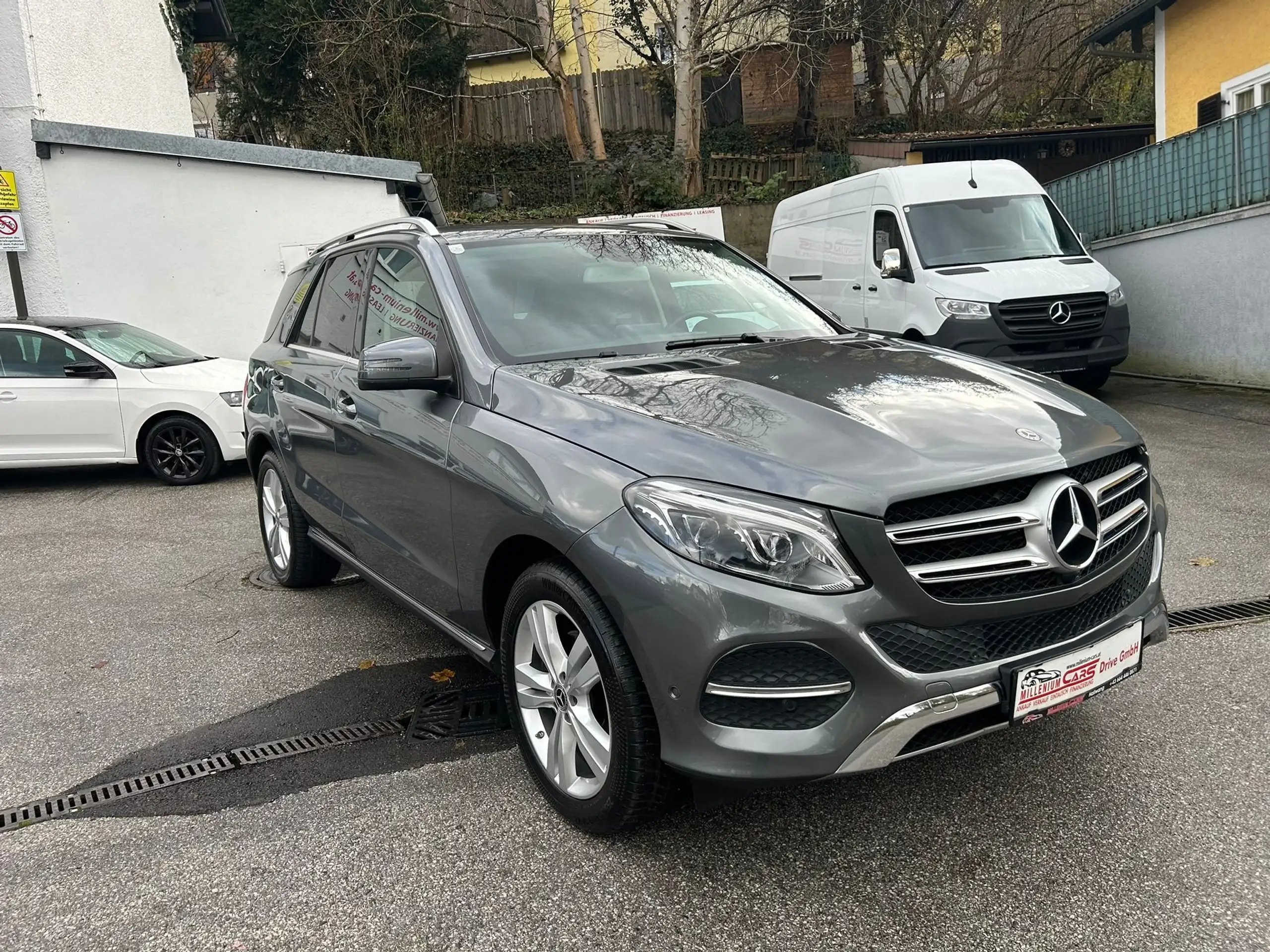 Mercedes-Benz - GLE 350