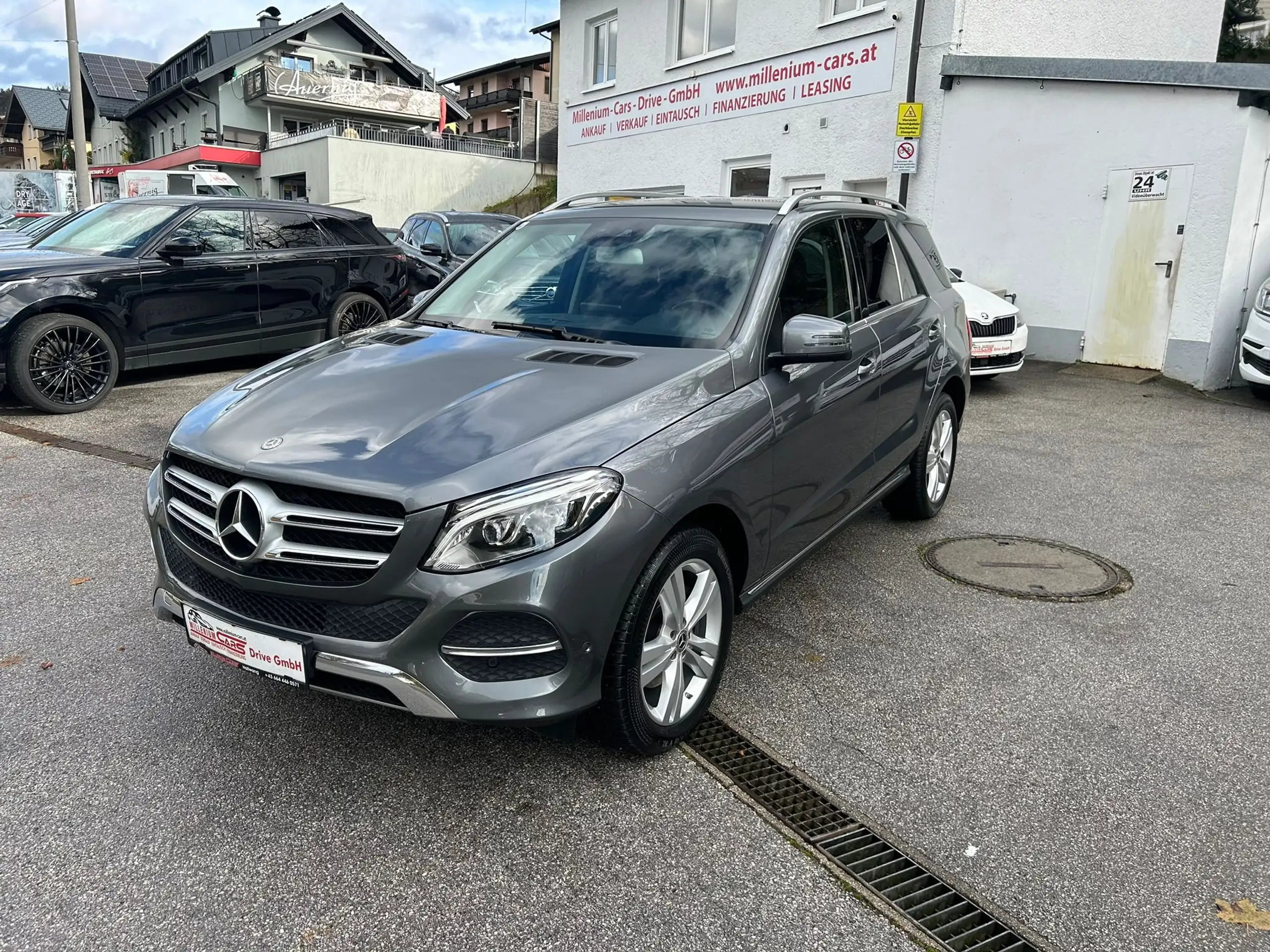 Mercedes-Benz - GLE 350