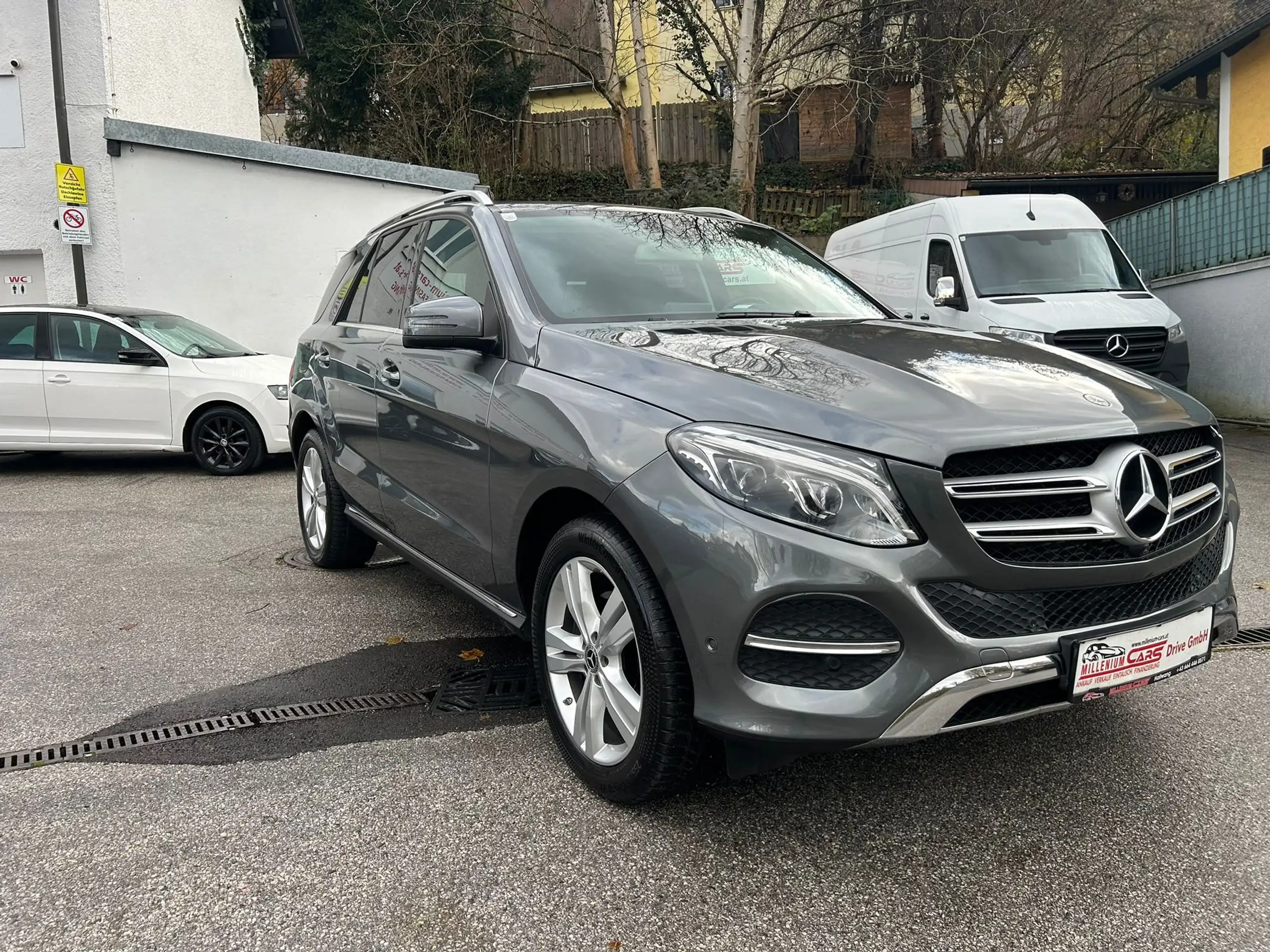 Mercedes-Benz - GLE 350