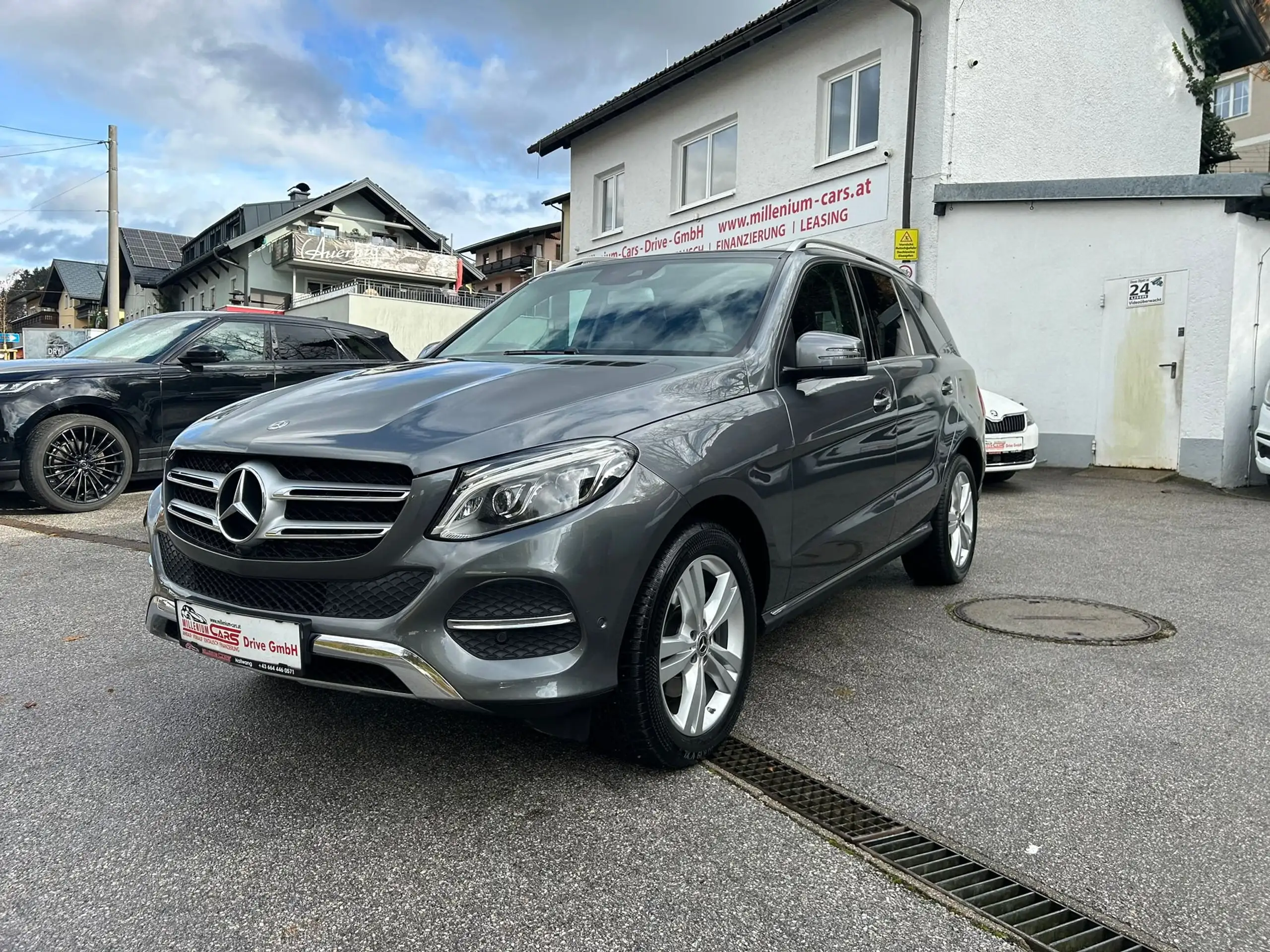 Mercedes-Benz - GLE 350