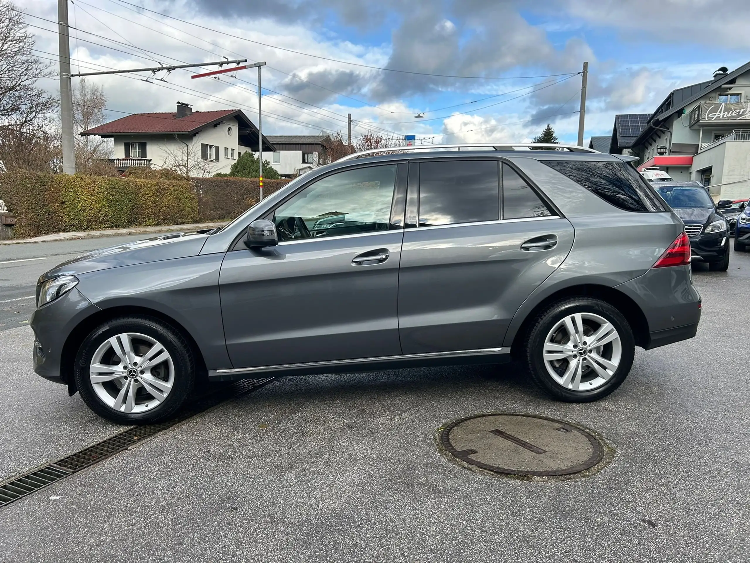 Mercedes-Benz - GLE 350