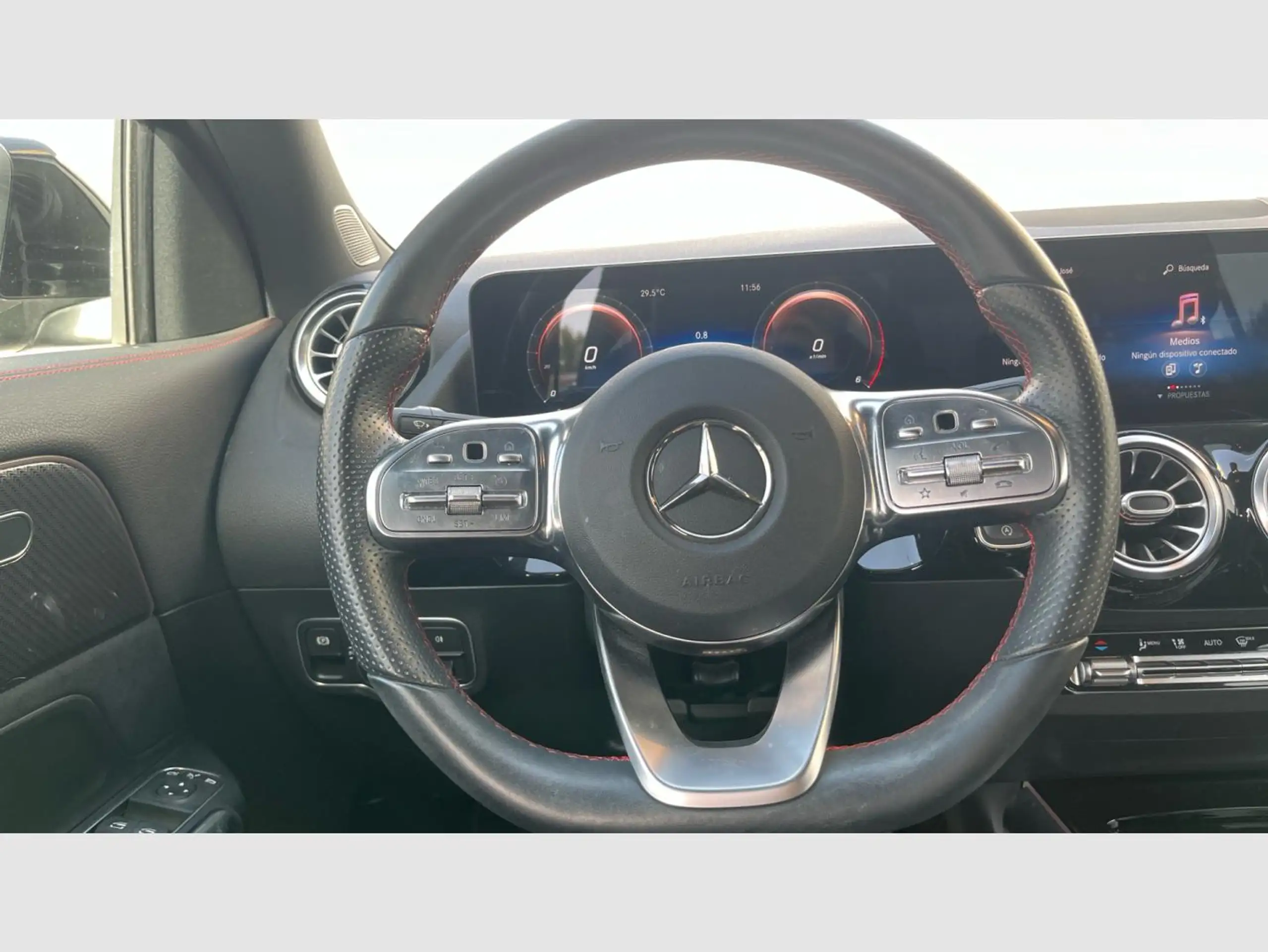 Mercedes-Benz - GLA 200