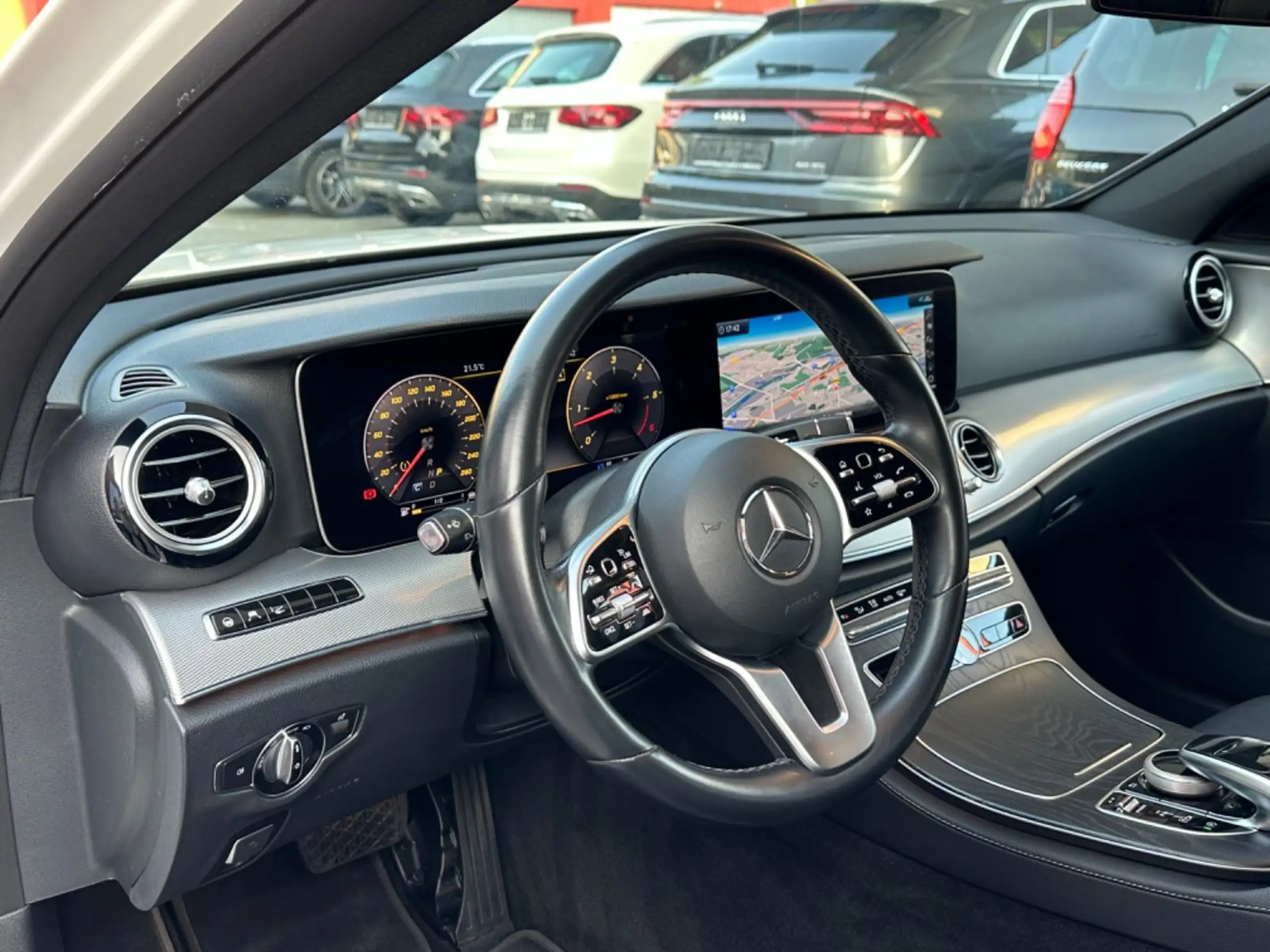 Mercedes-Benz - E 400