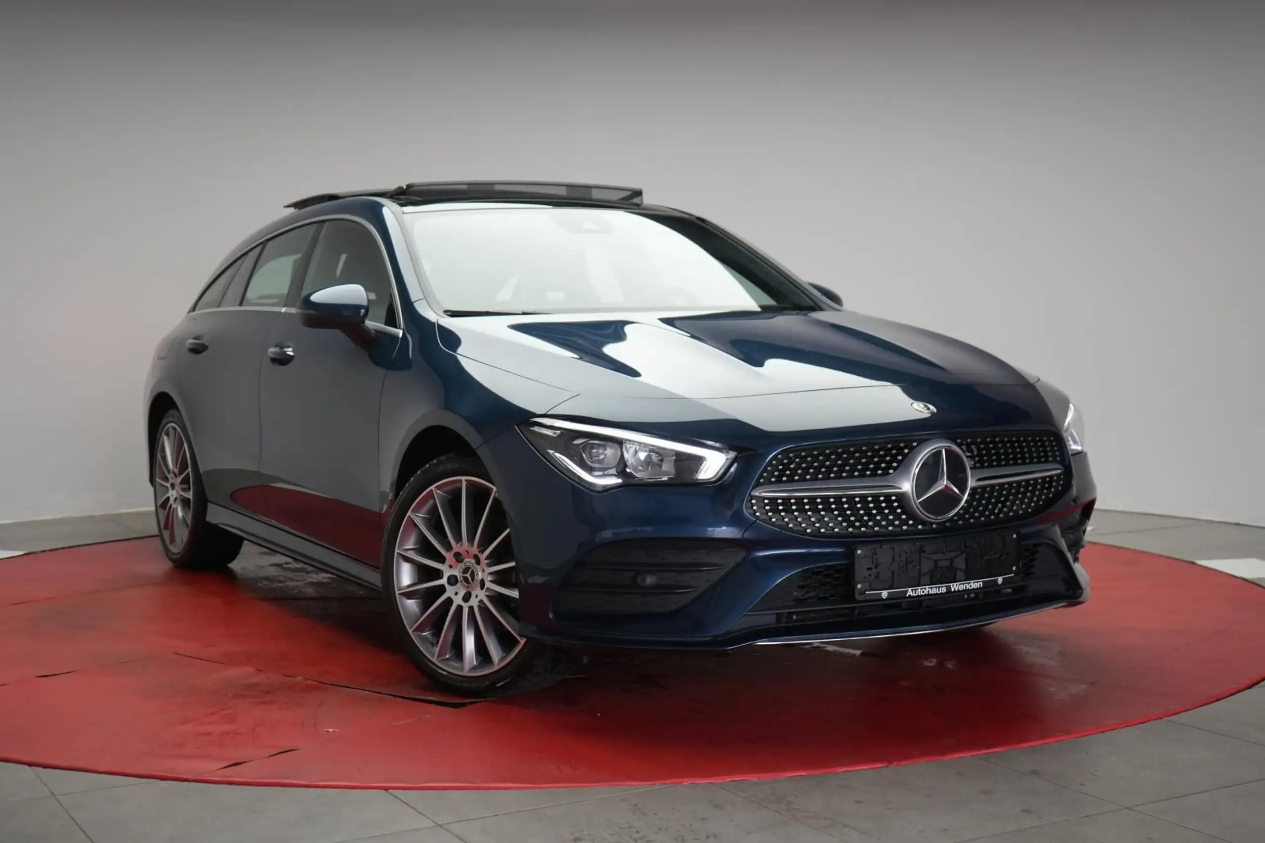 Mercedes-Benz - CLA 250