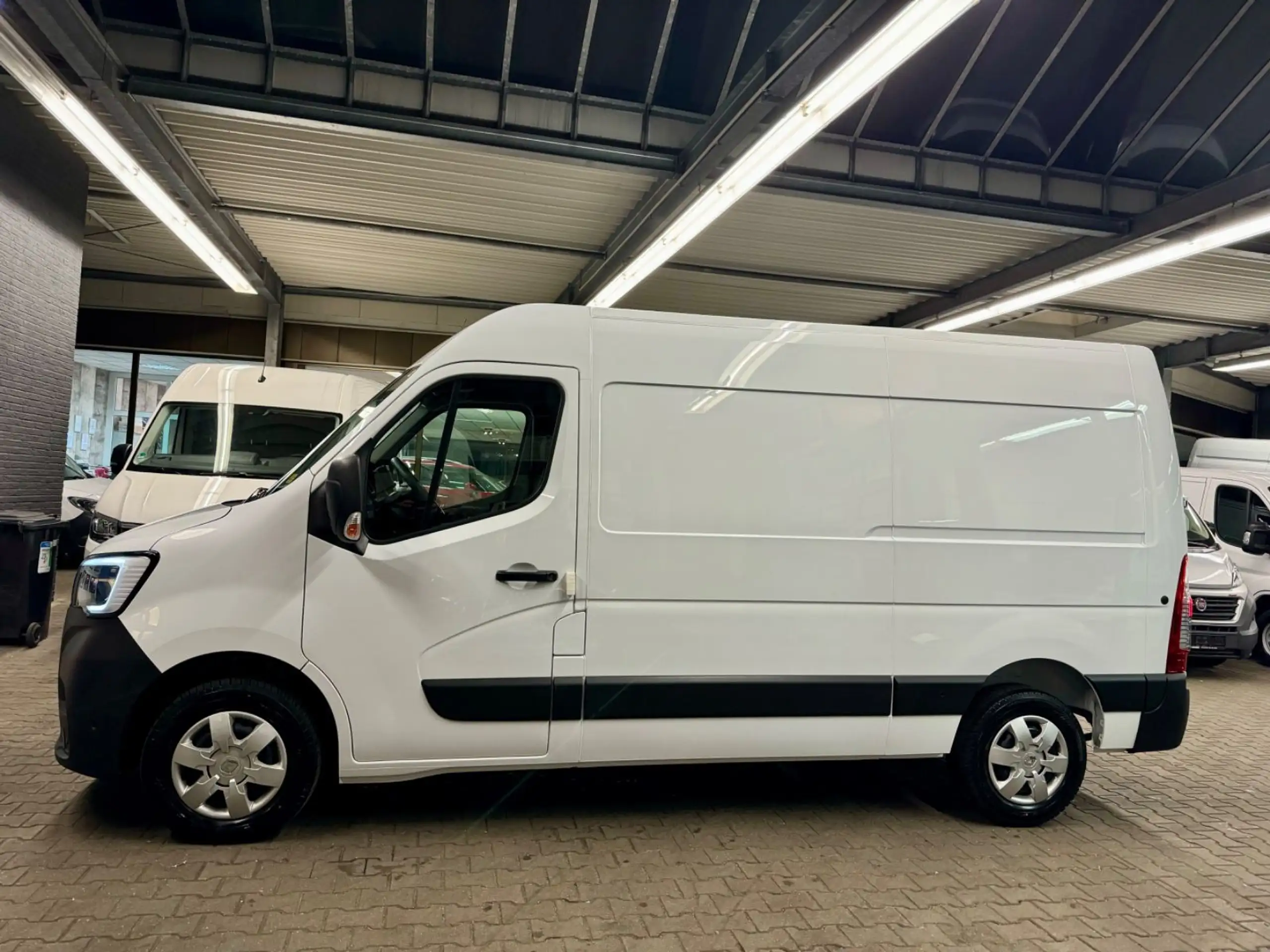 Renault - Master