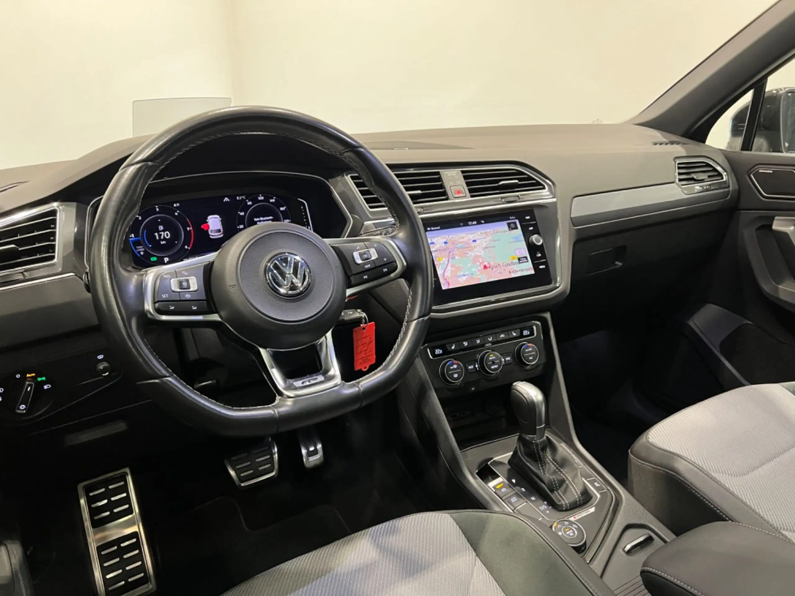 Volkswagen - Tiguan