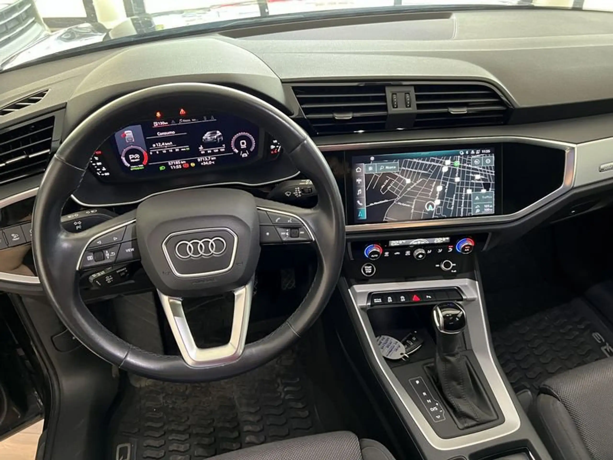 Audi - Q3