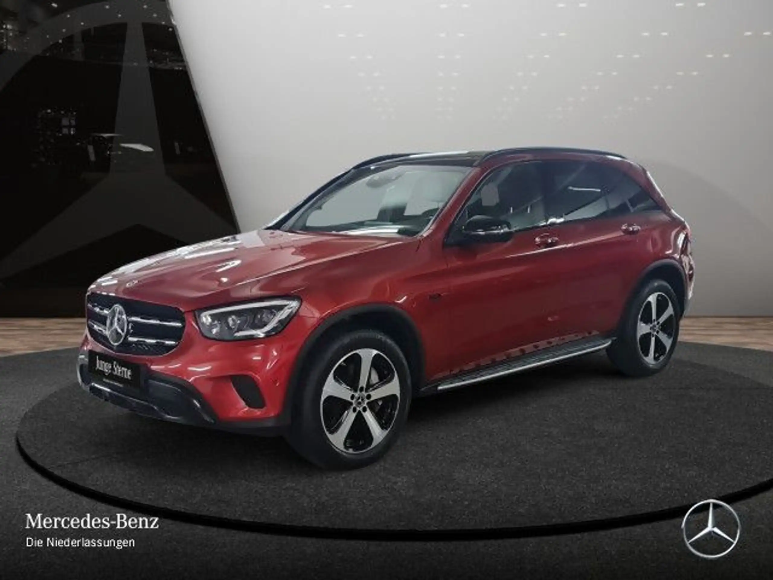 Mercedes-Benz - GLC 300