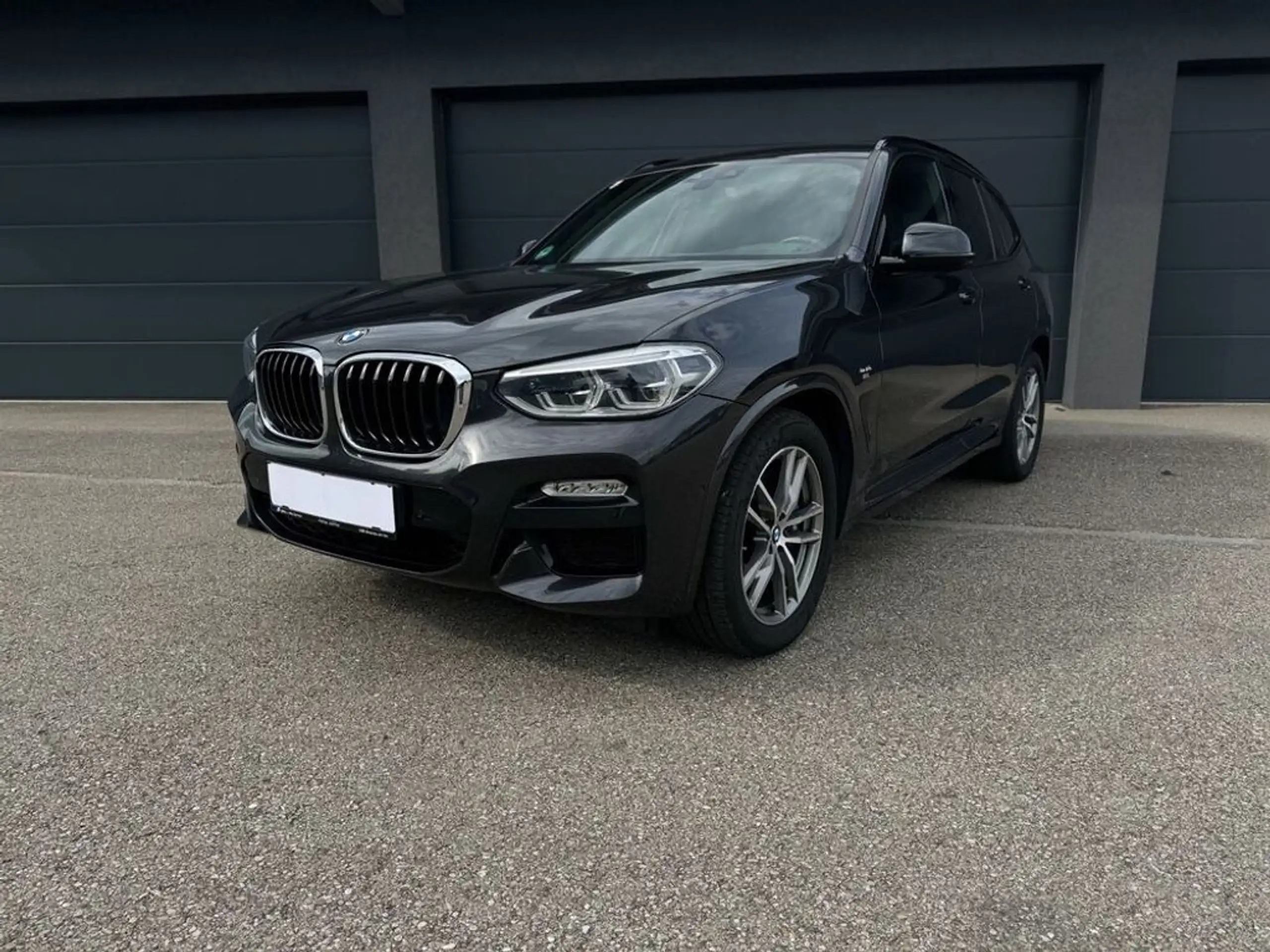 BMW - X3