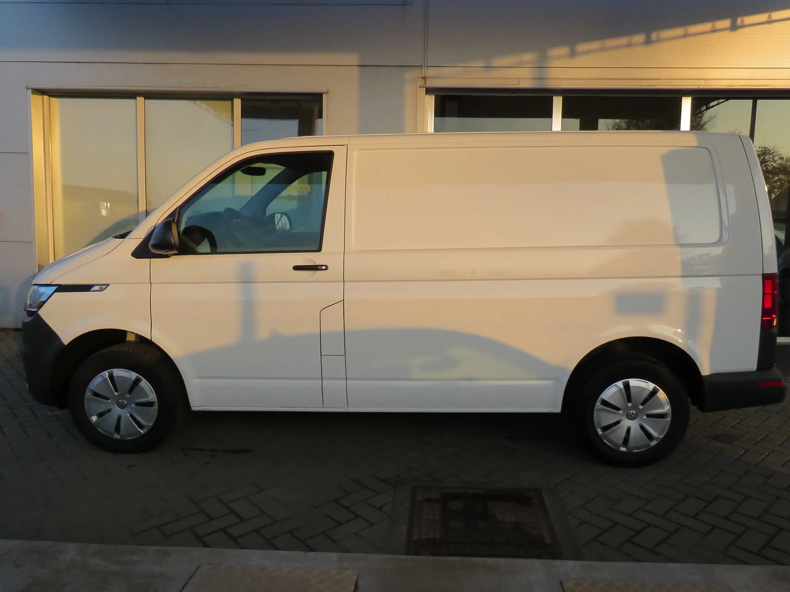 Volkswagen - T6.1 Transporter