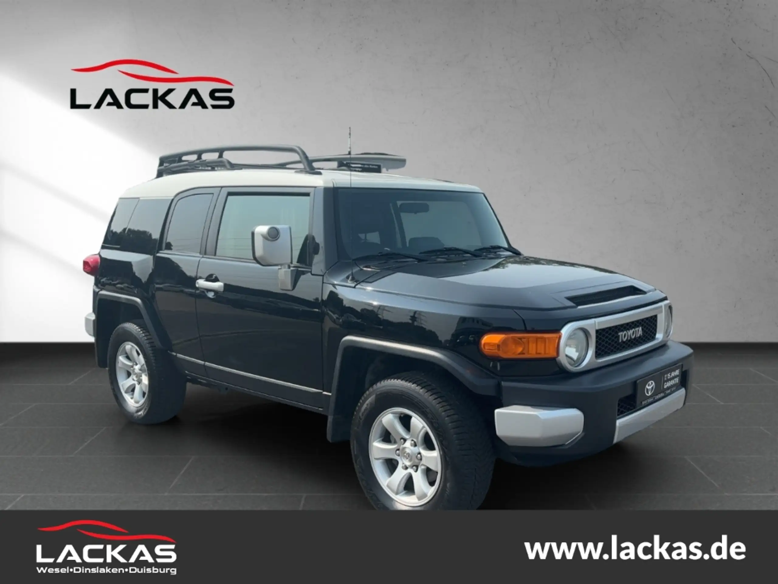 Toyota - FJ Cruiser