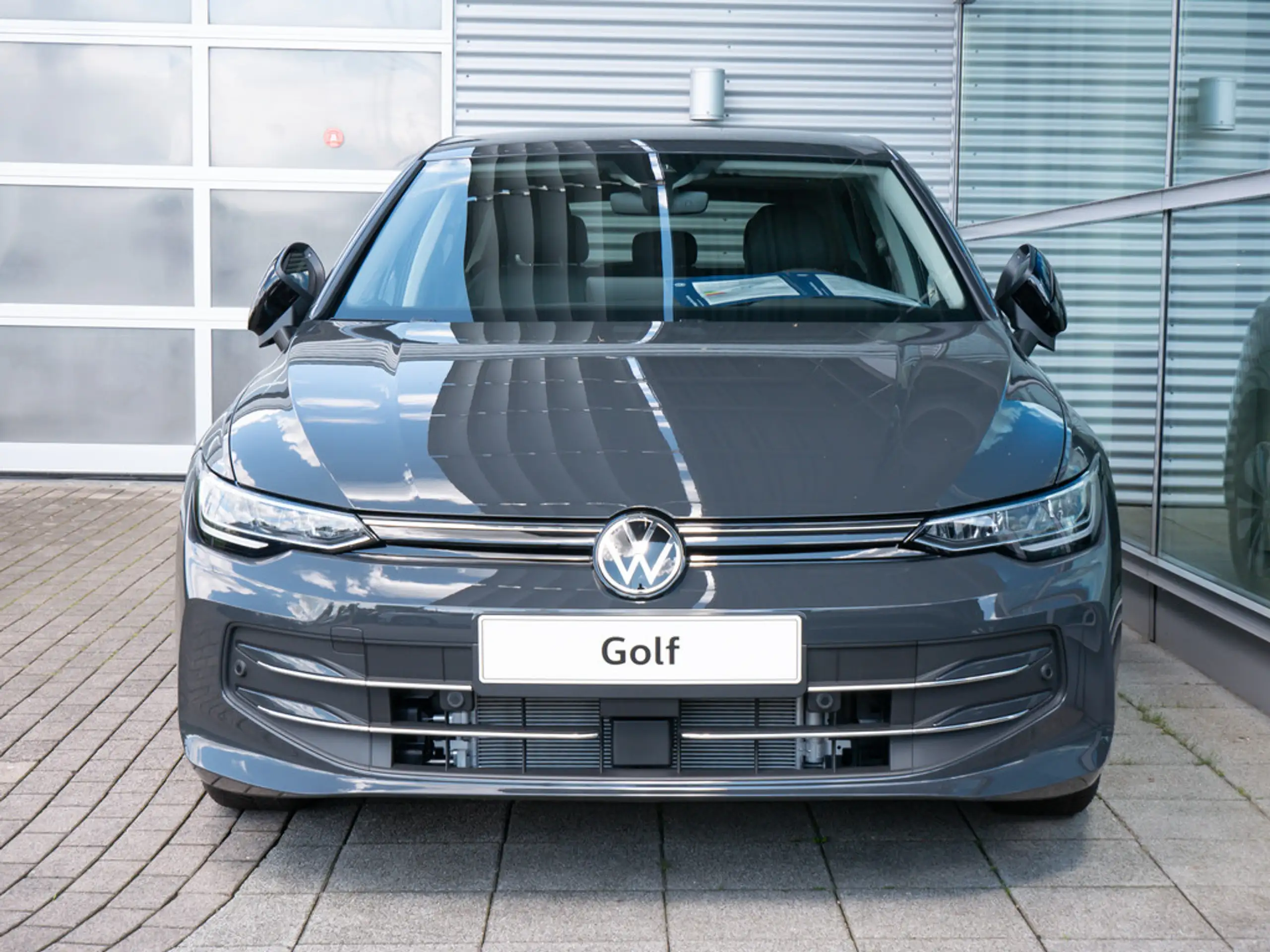 Volkswagen - Golf