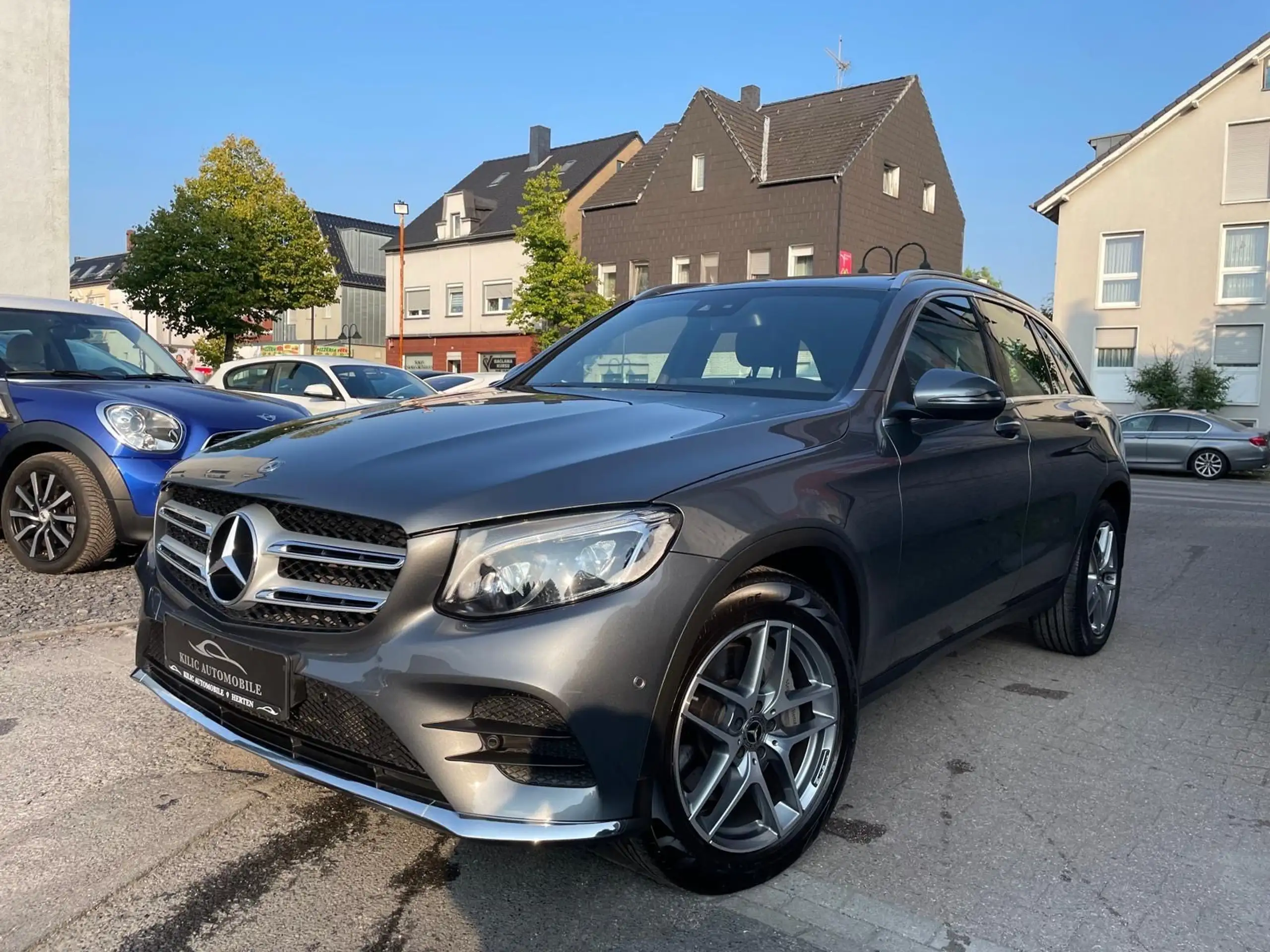 Mercedes-Benz - GLC 350