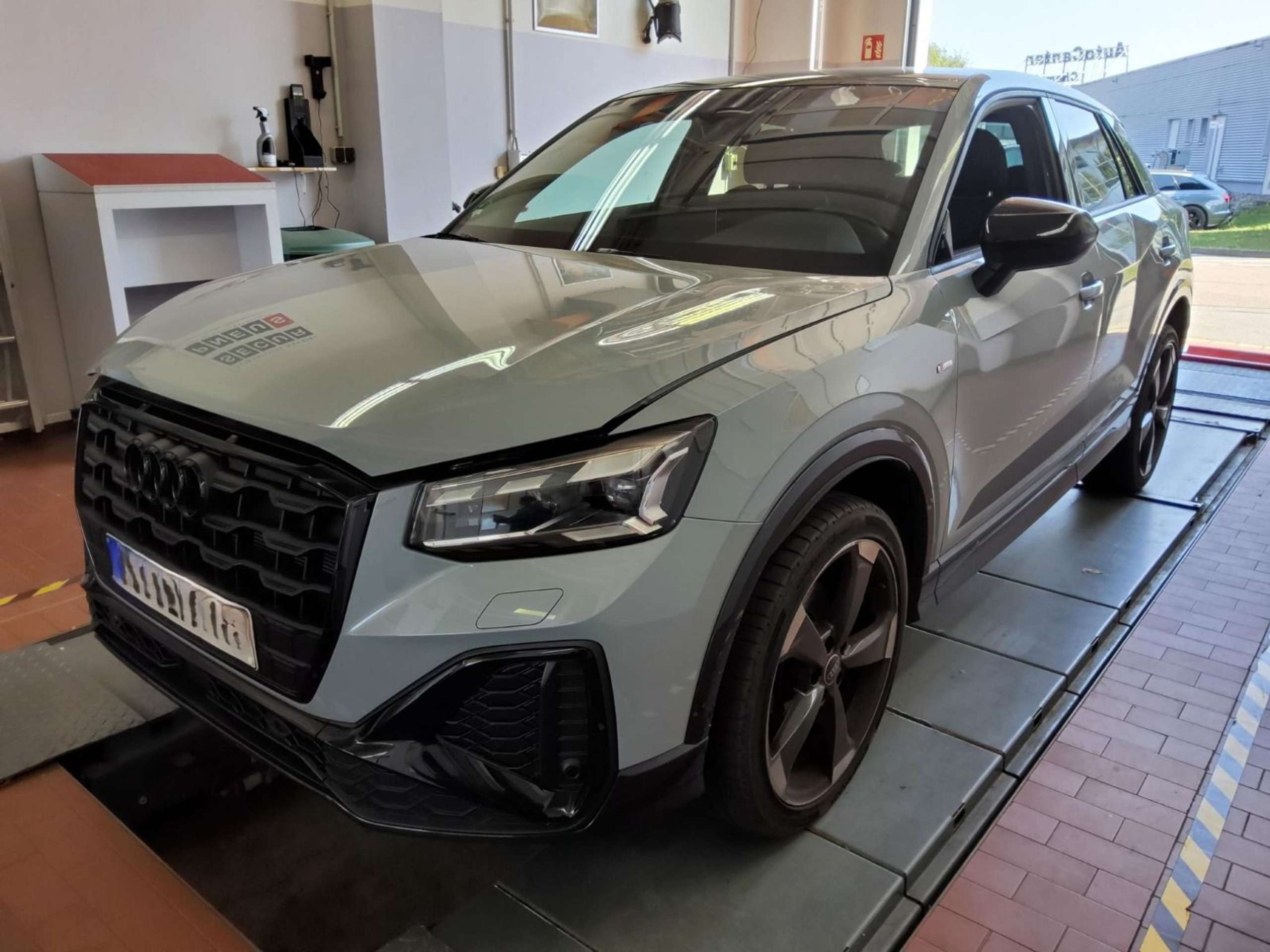 Audi - Q2