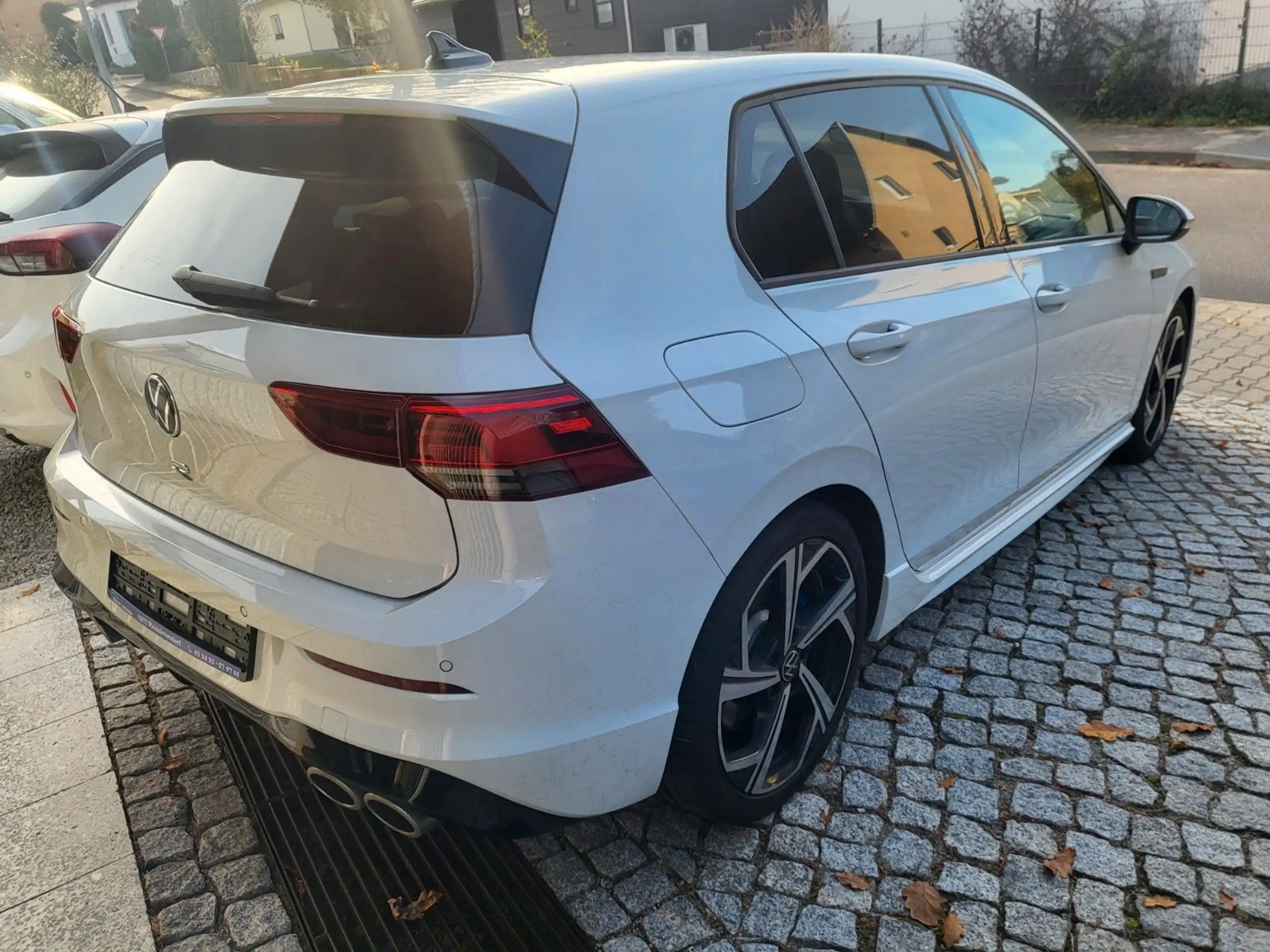 Volkswagen - Golf