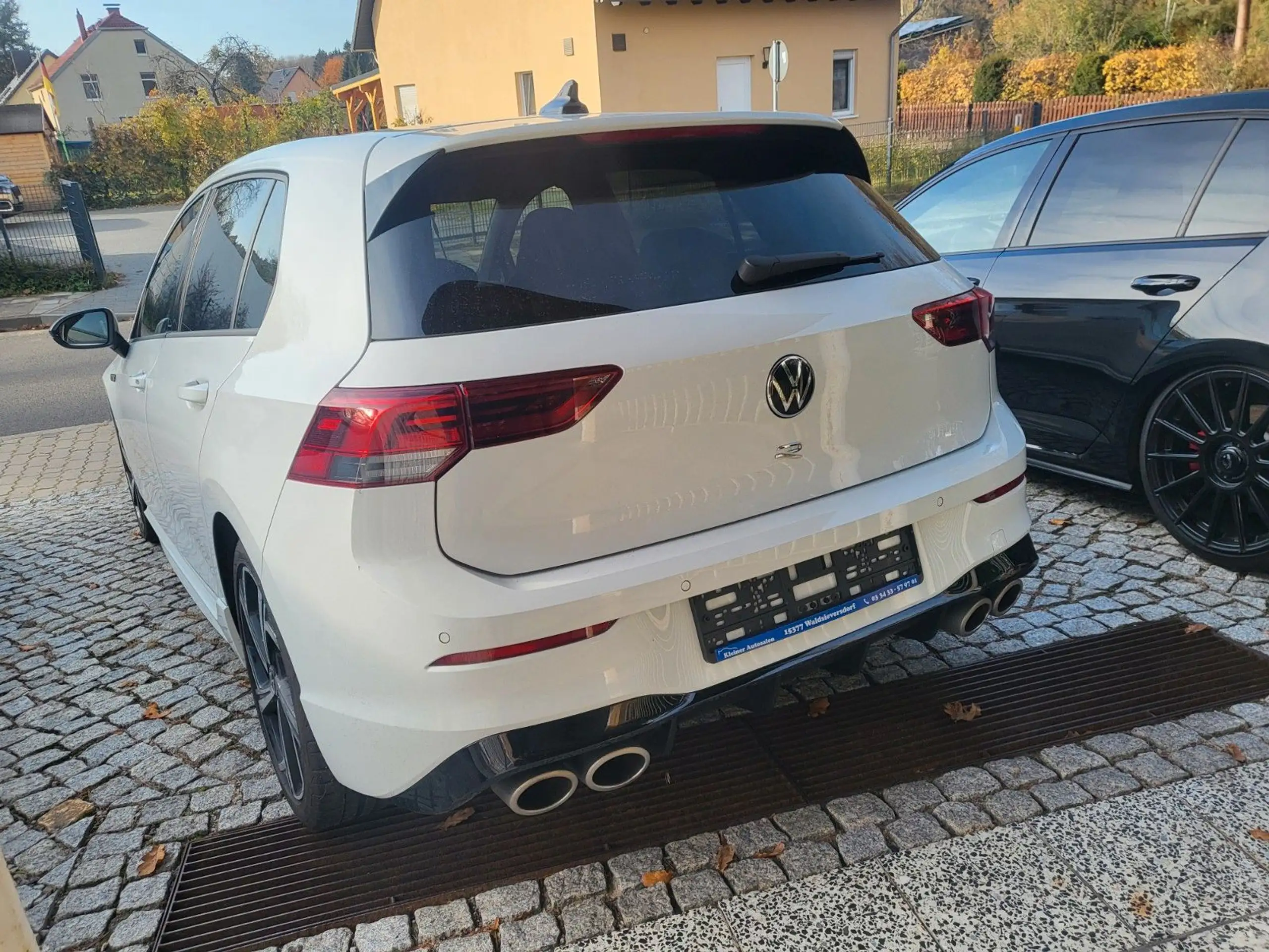 Volkswagen - Golf