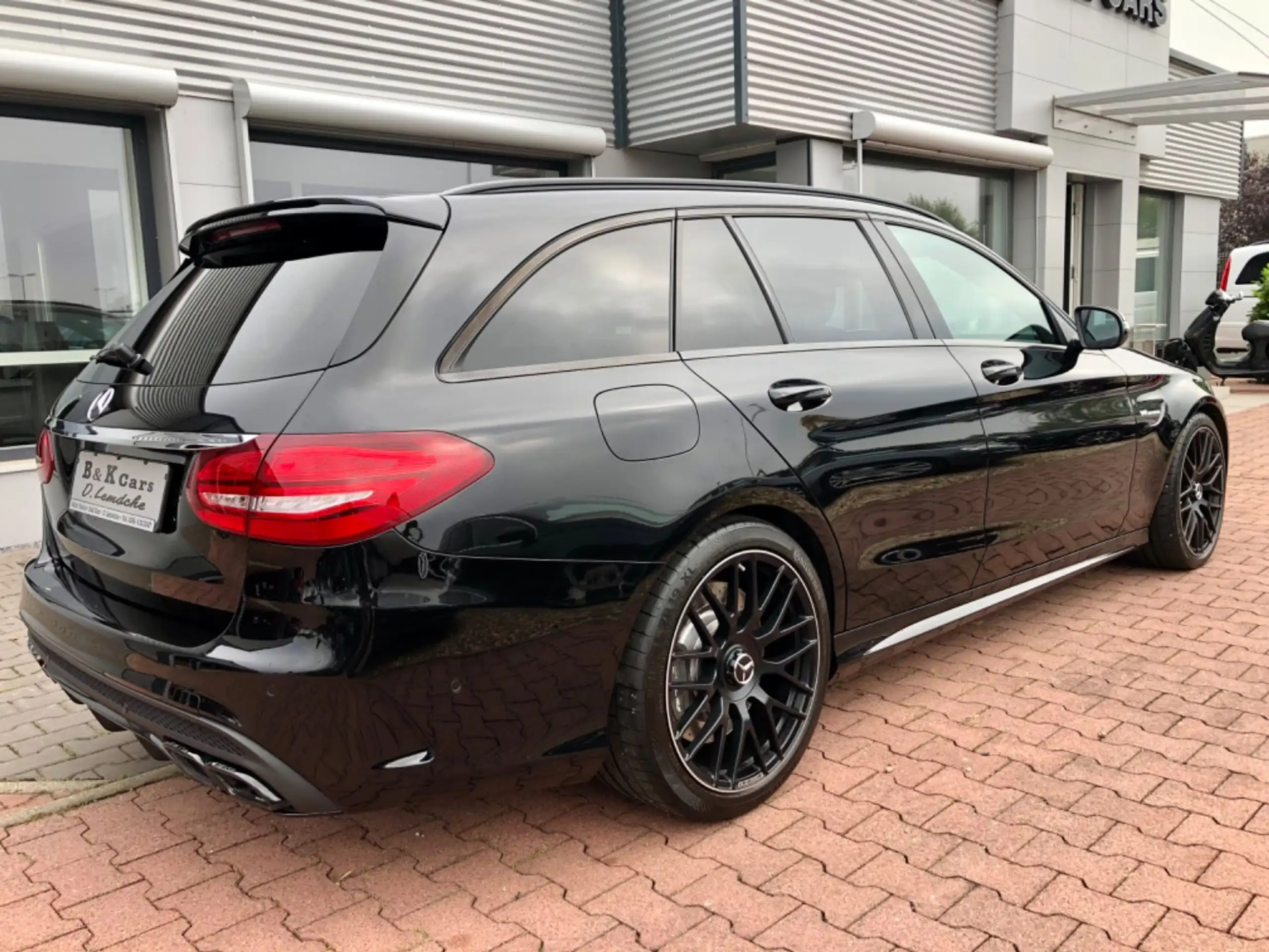 Mercedes-Benz - C 63 AMG