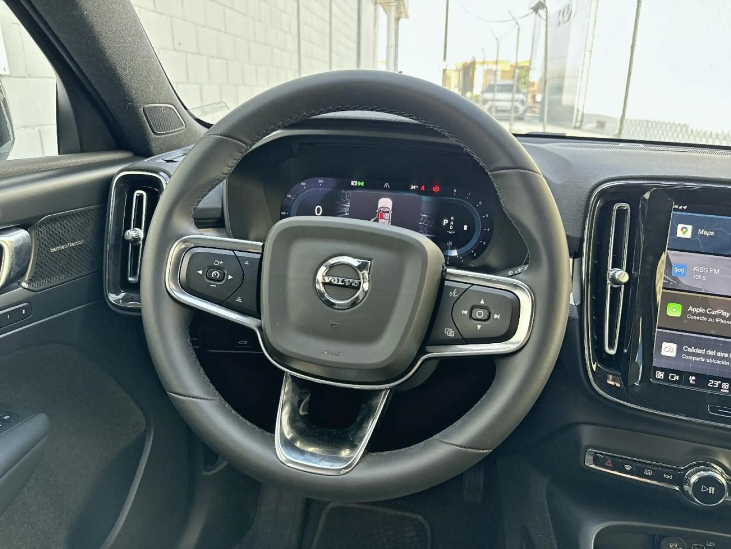 Volvo - XC40