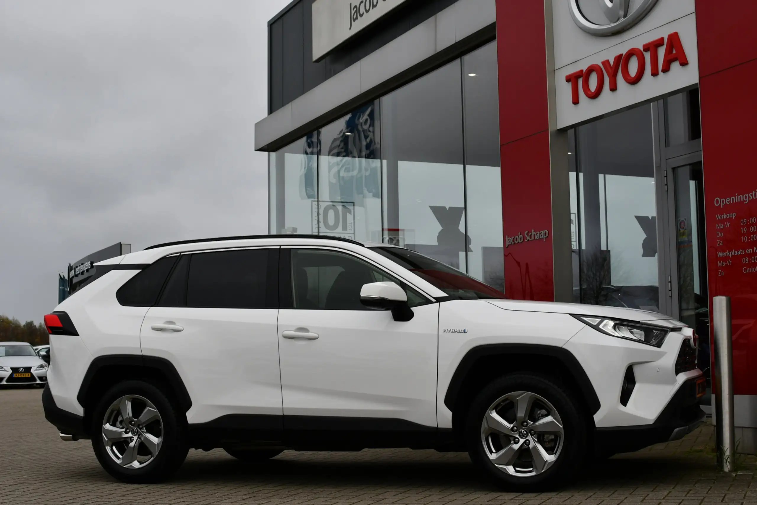 Toyota - RAV 4