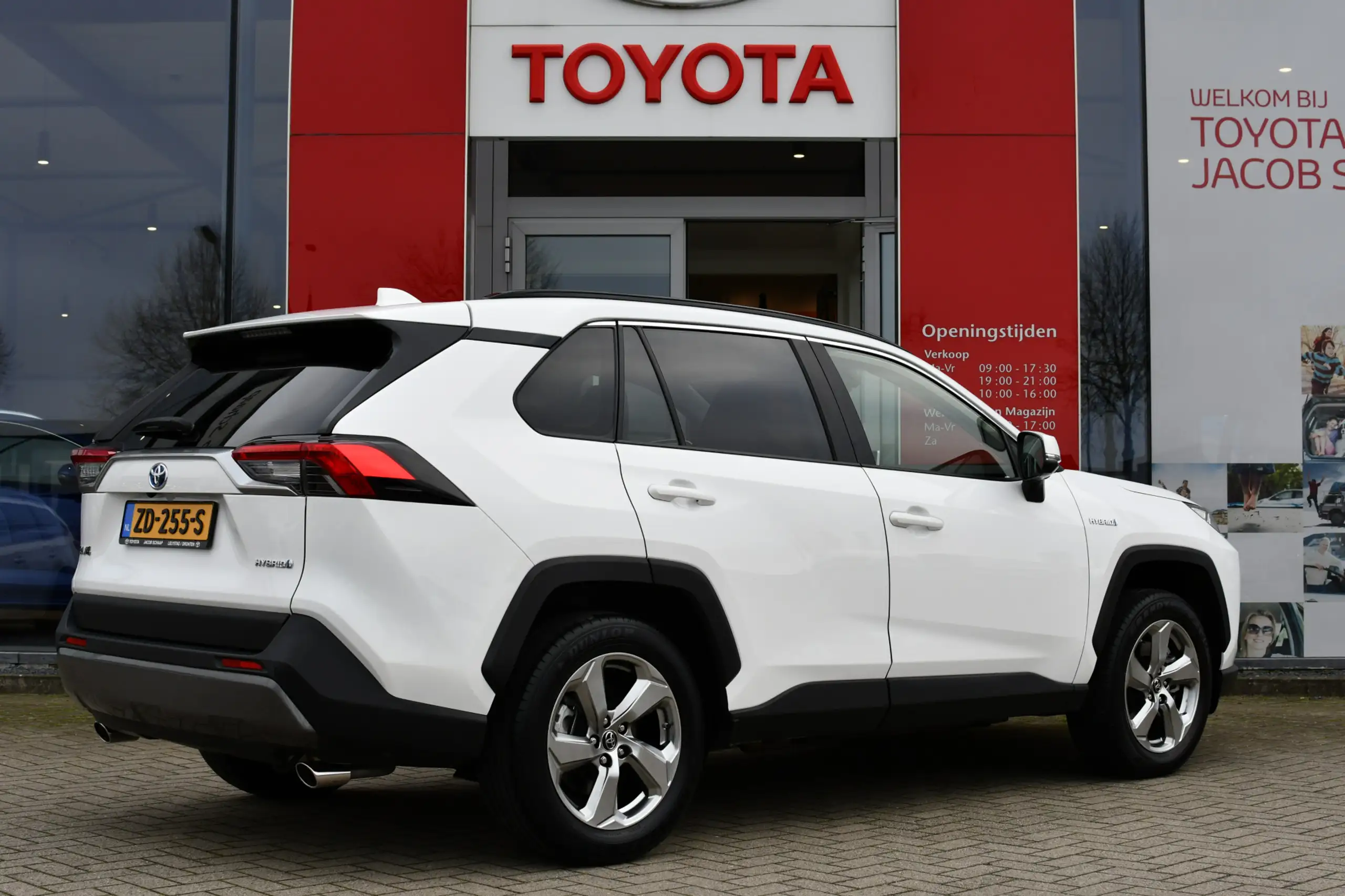 Toyota - RAV 4