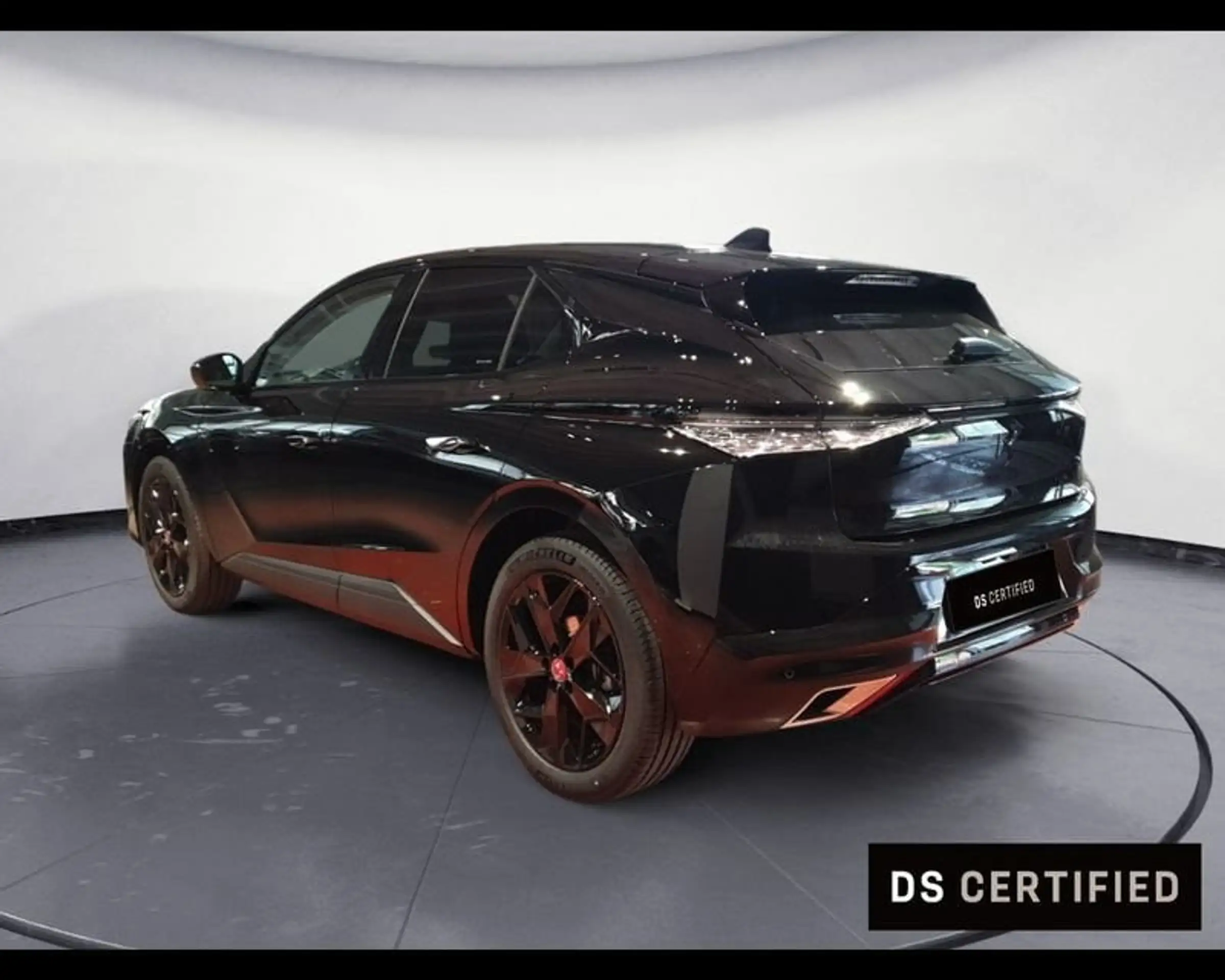 DS Automobiles - DS 4 Crossback