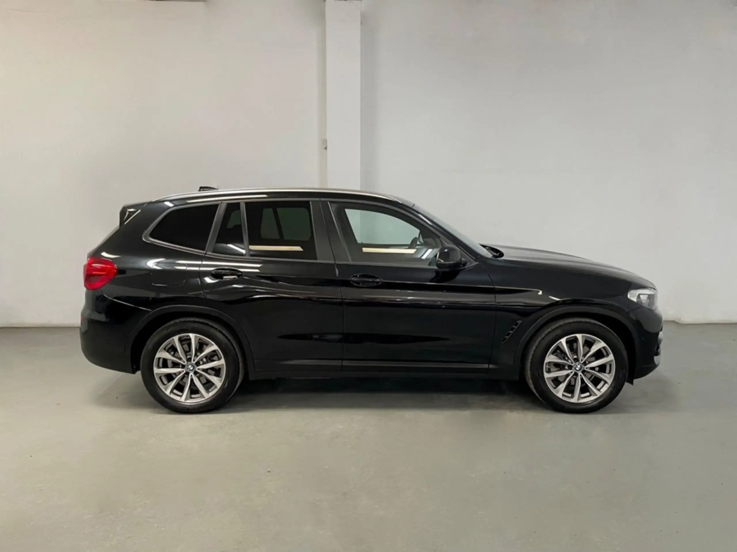 BMW - X3