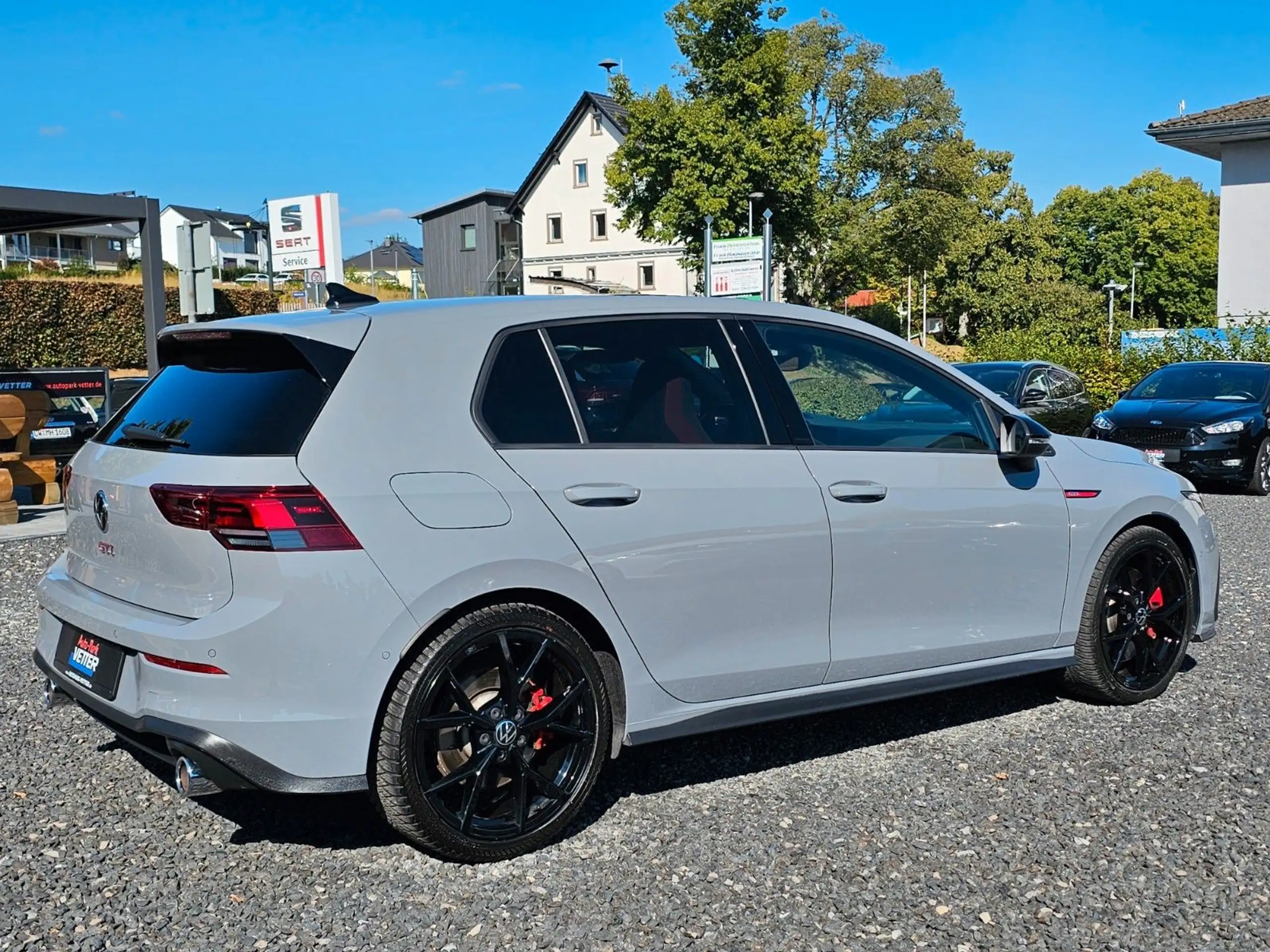 Volkswagen - Golf GTI