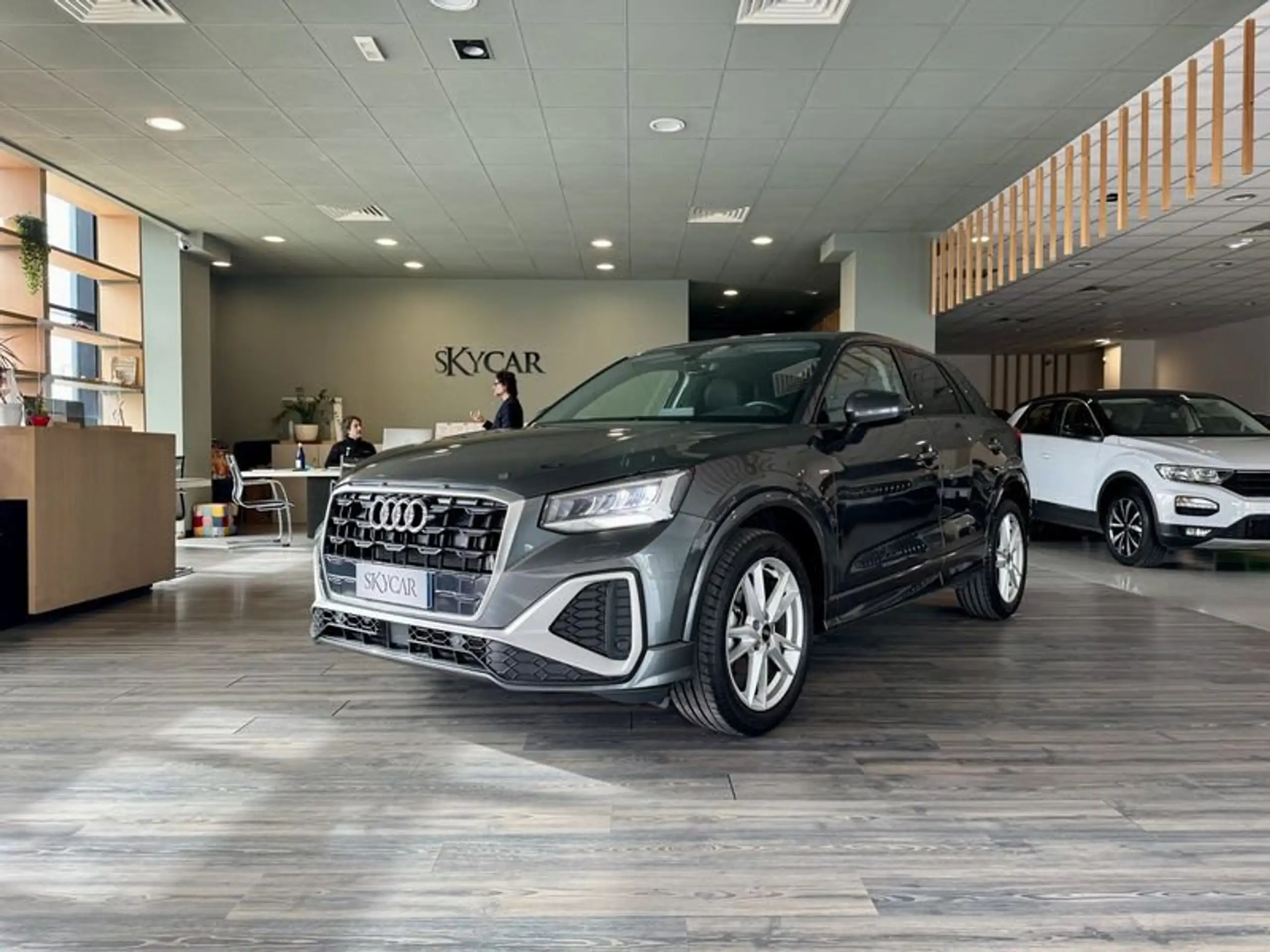 Audi - Q2