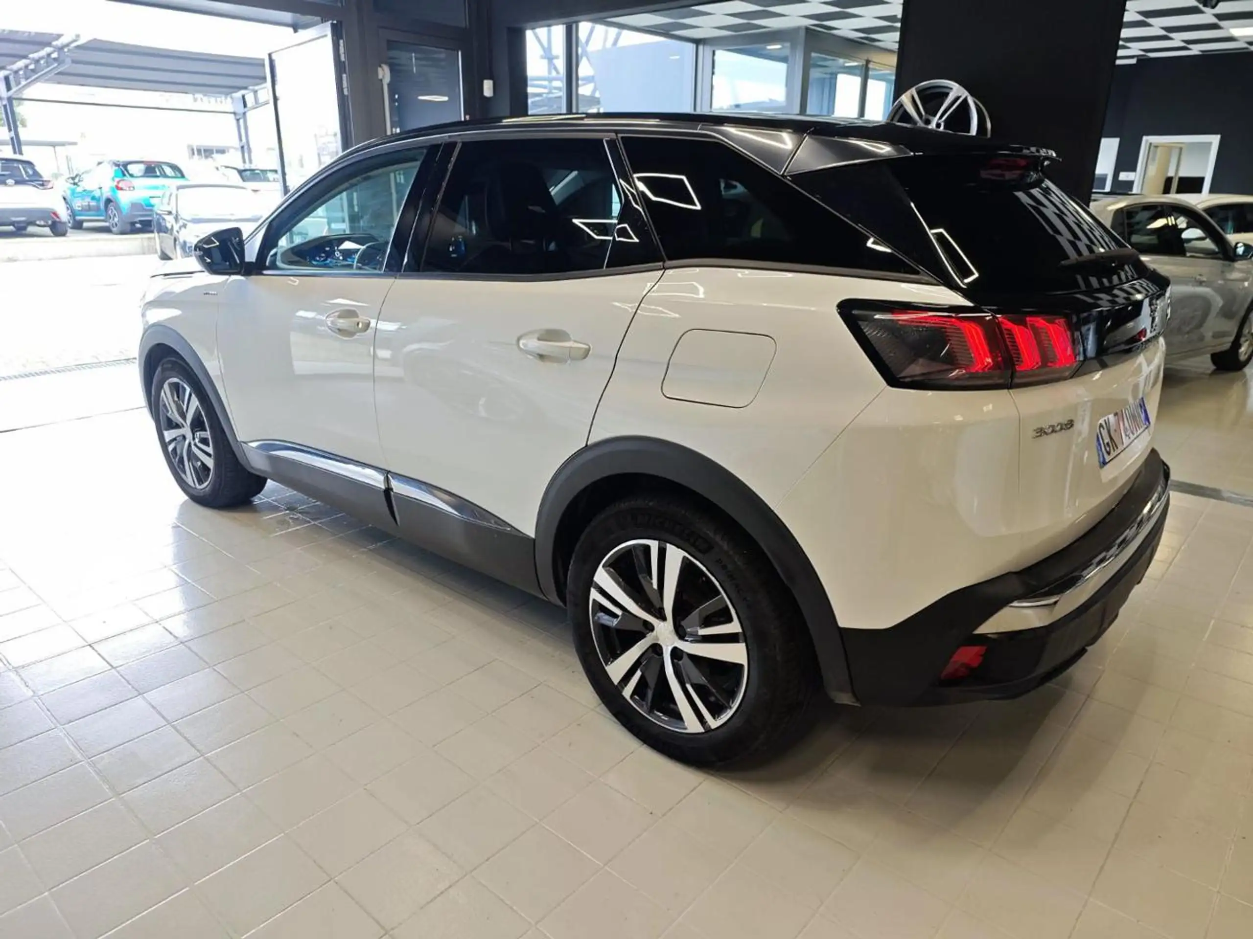 Peugeot - 3008