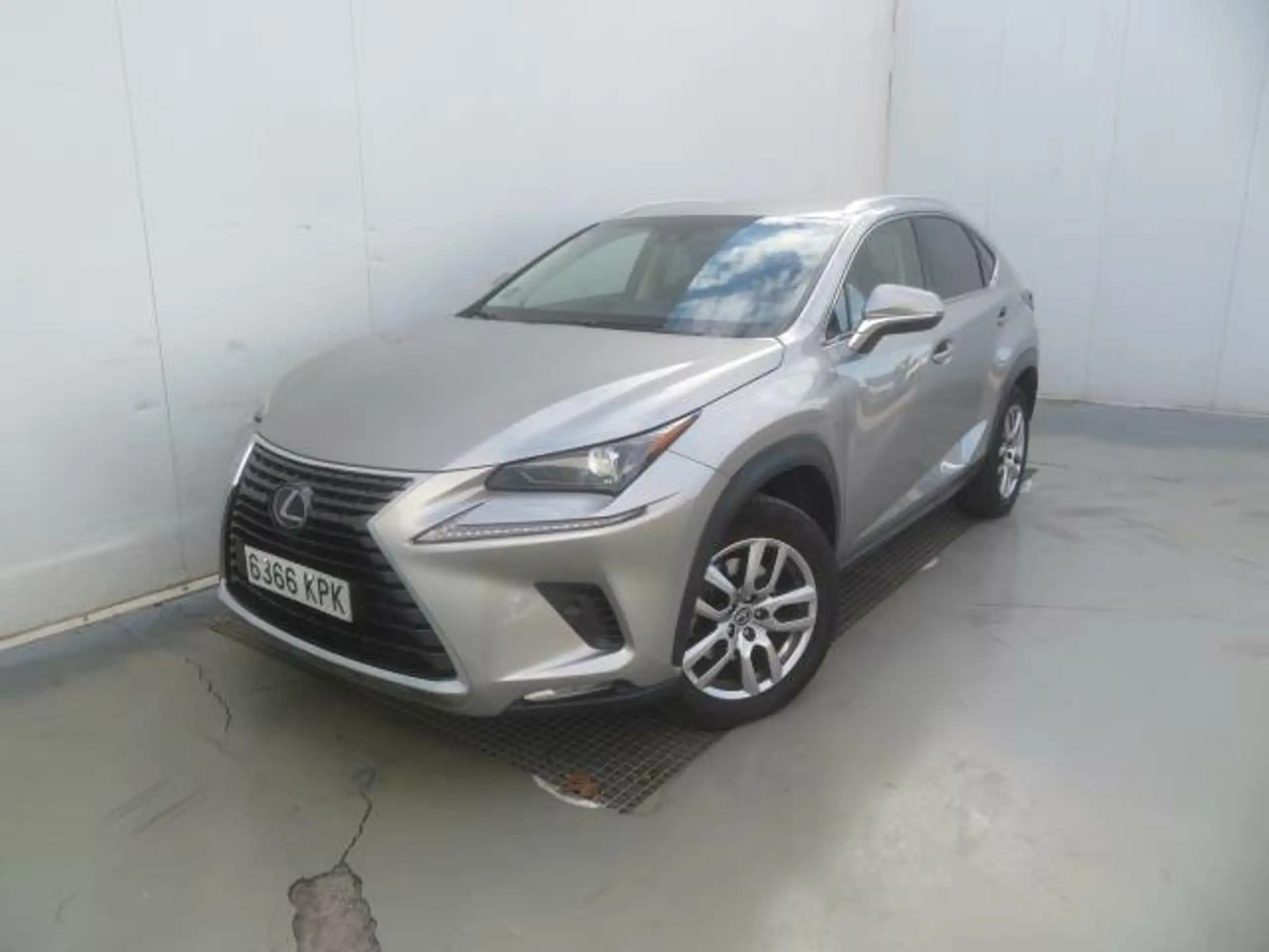 Lexus - NX 300h