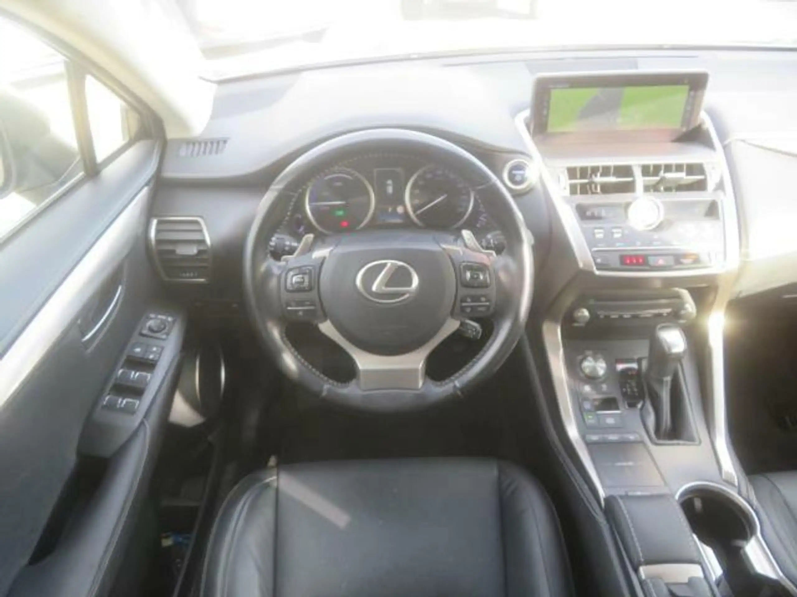 Lexus - NX 300h