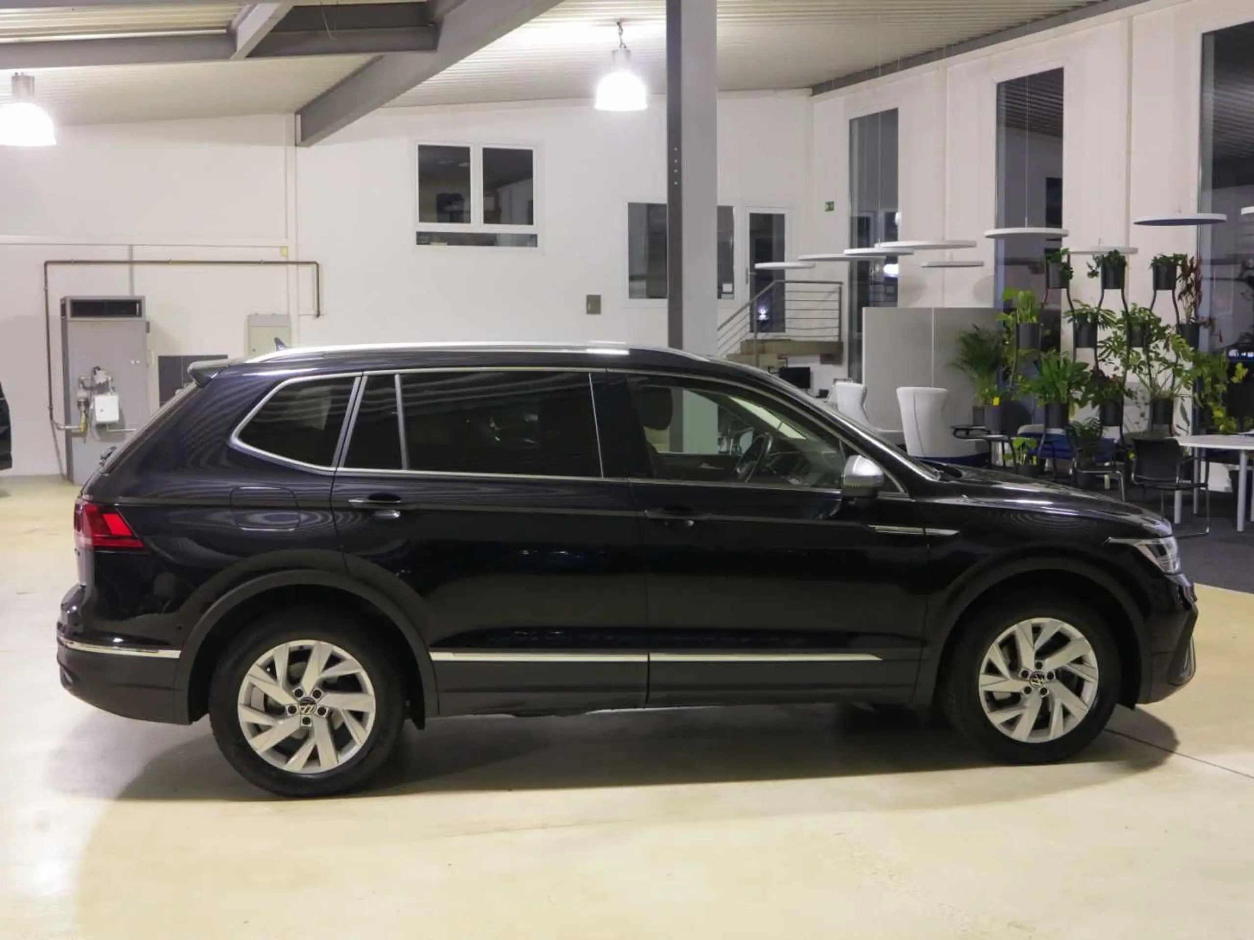 Volkswagen - Tiguan Allspace