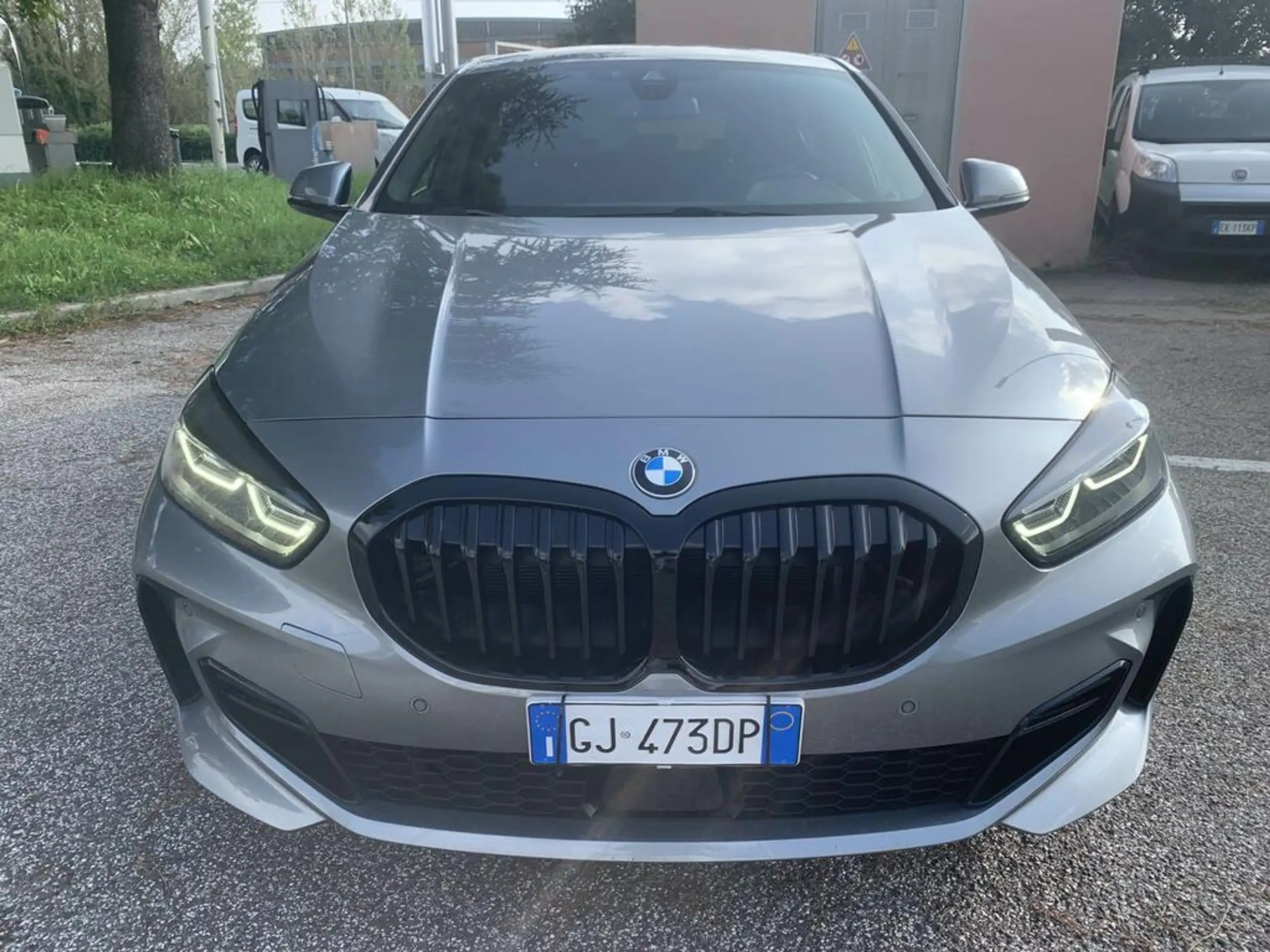 BMW - 120