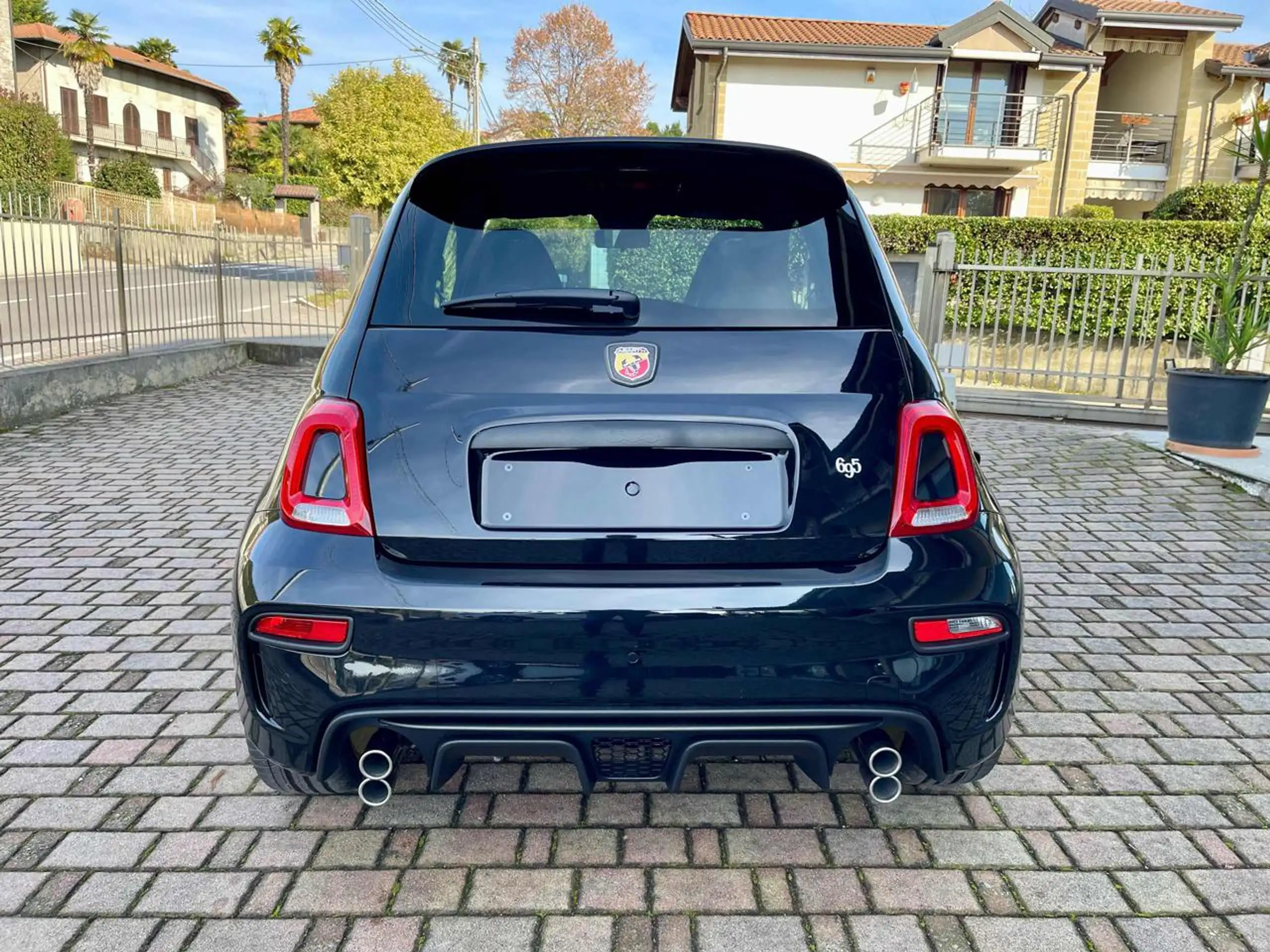 Abarth - 695