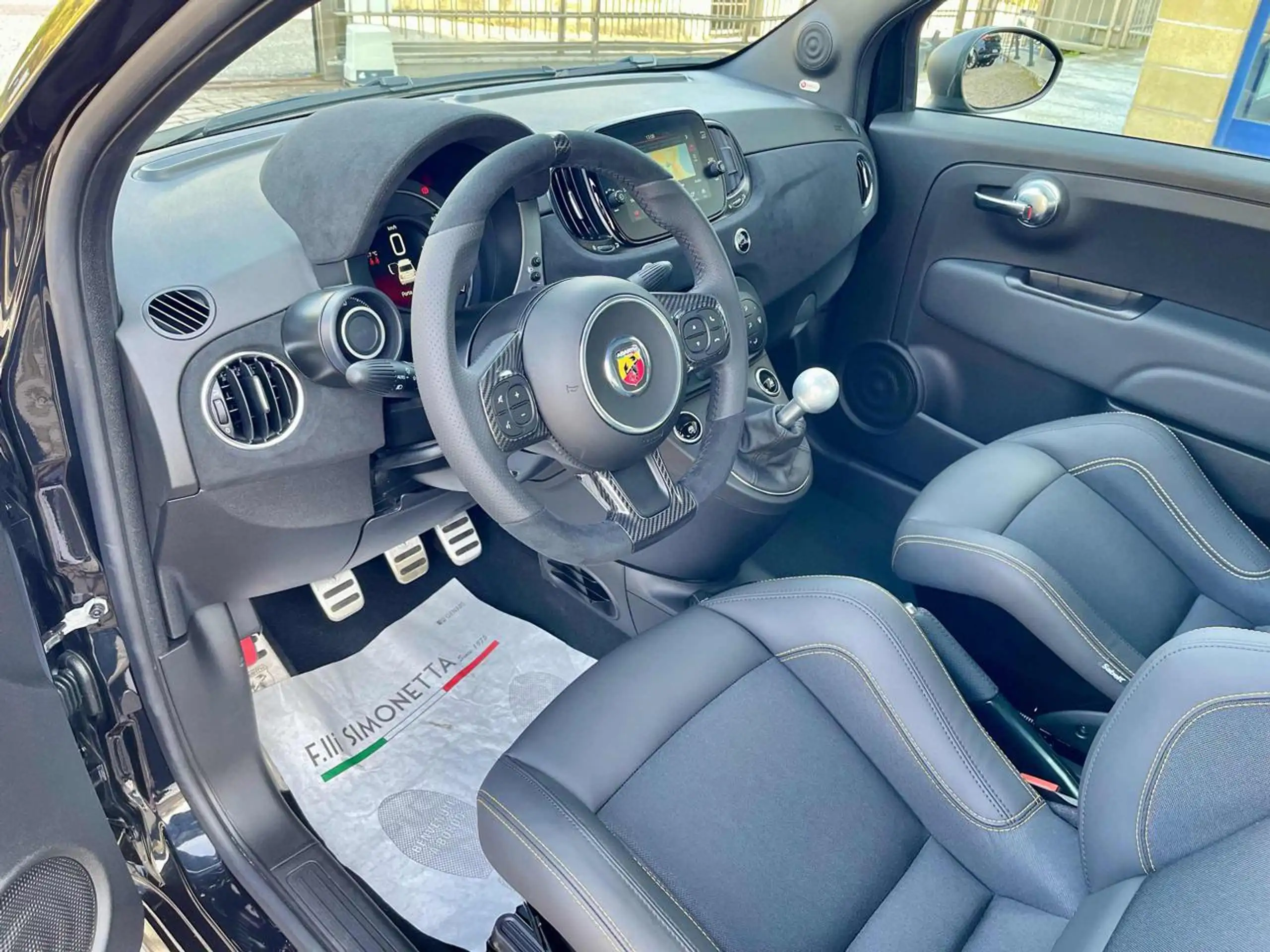 Abarth - 695