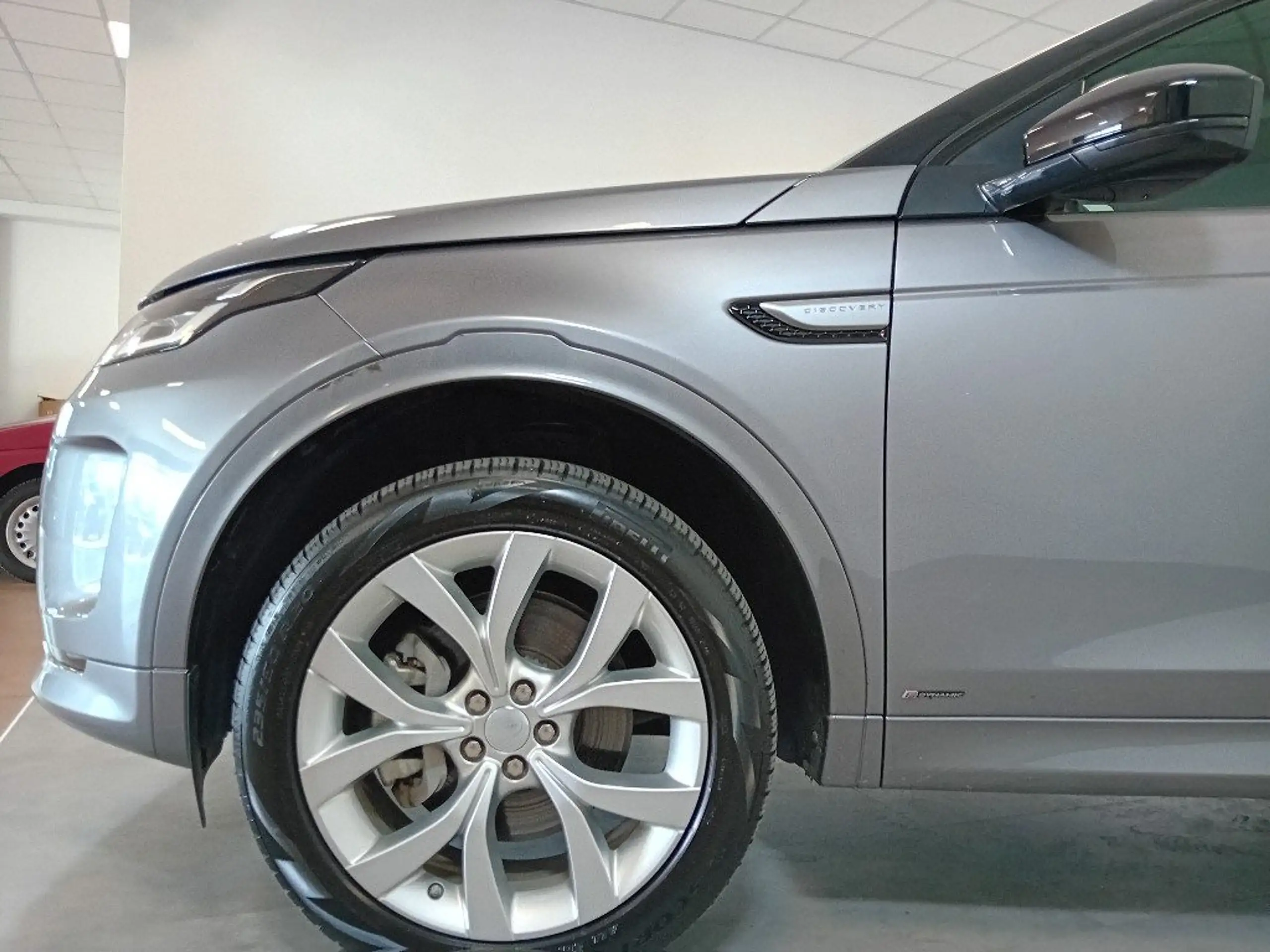 Land Rover - Discovery Sport