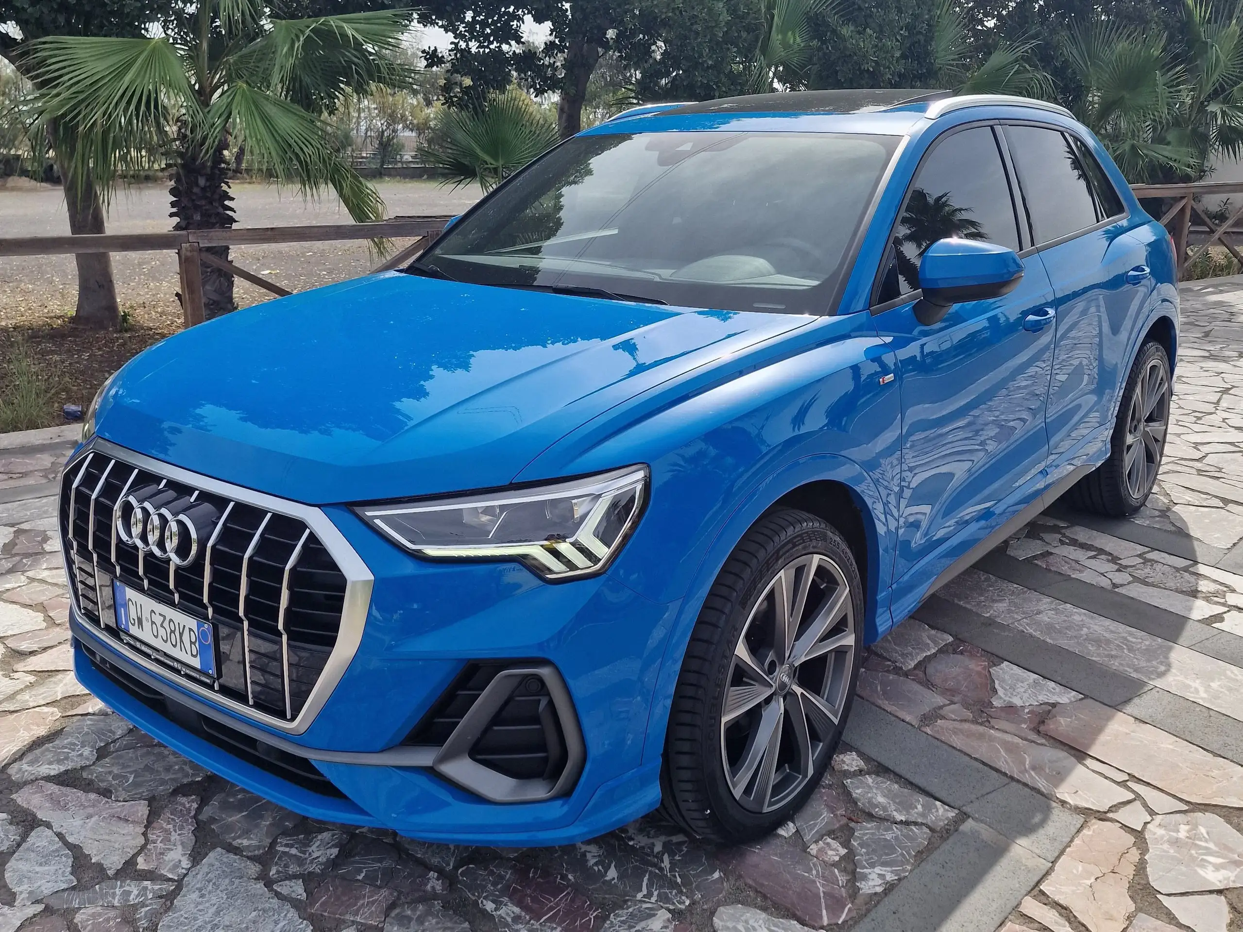 Audi - Q3