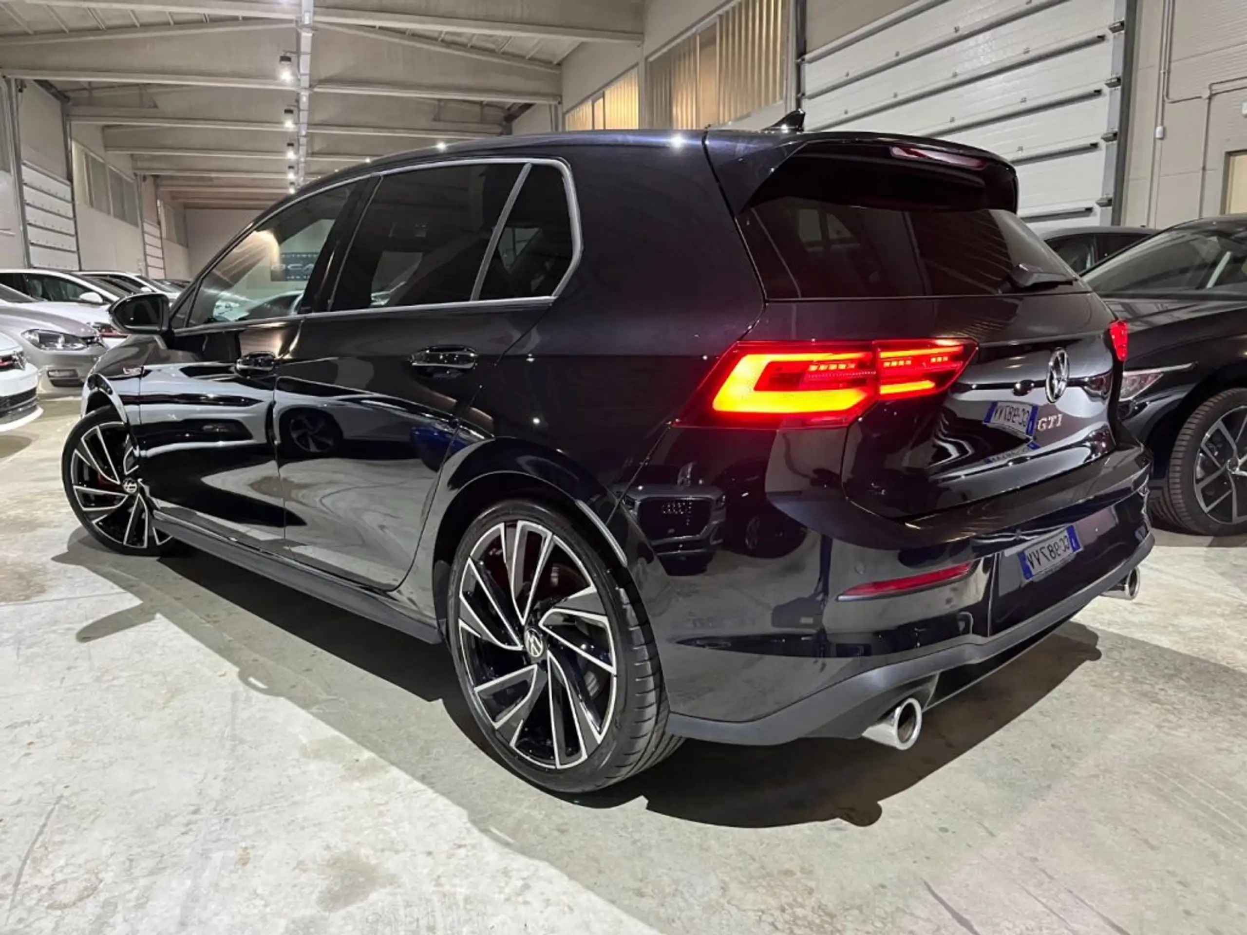 Volkswagen - Golf GTI