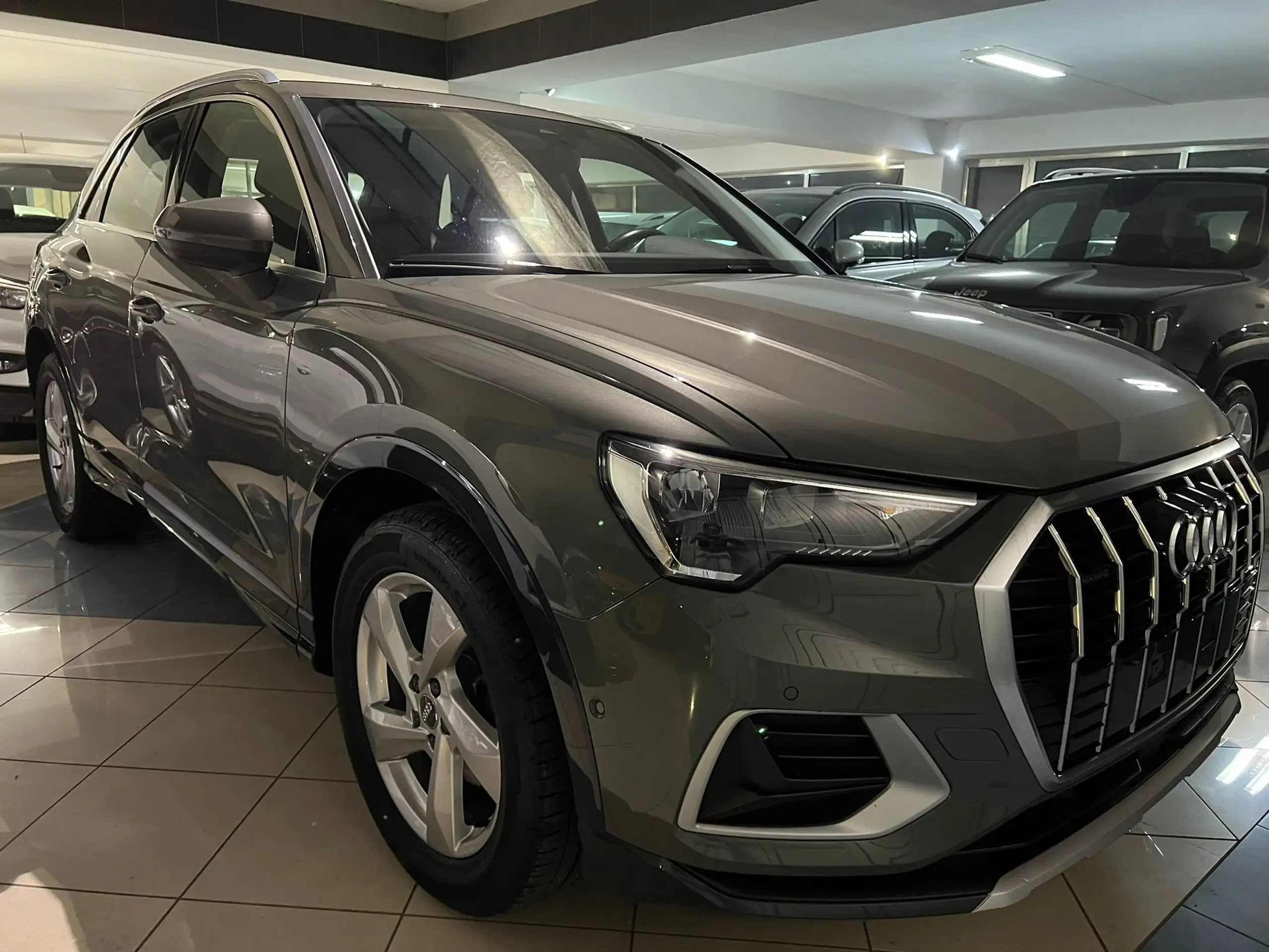 Audi - Q3