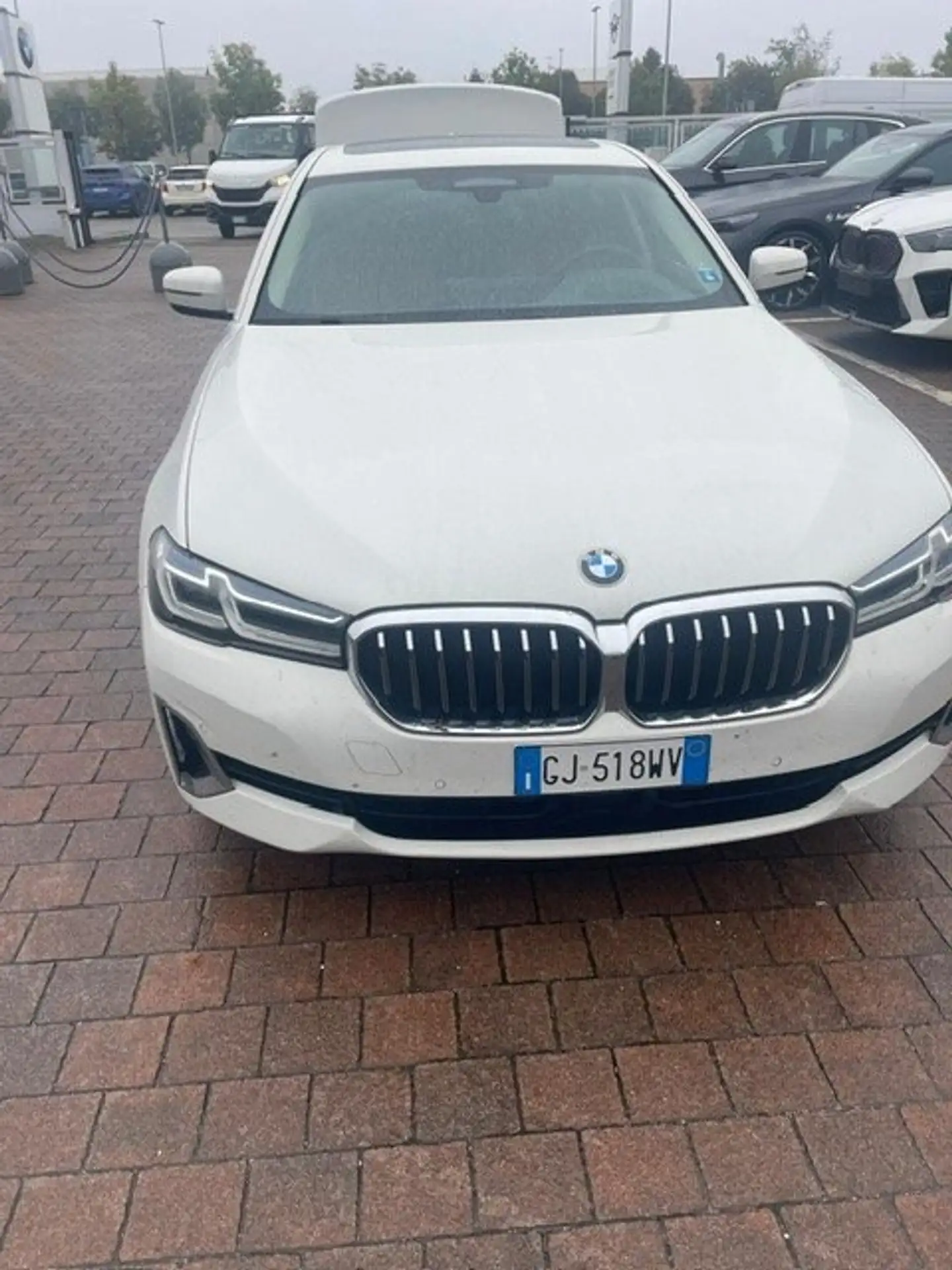 BMW - 530